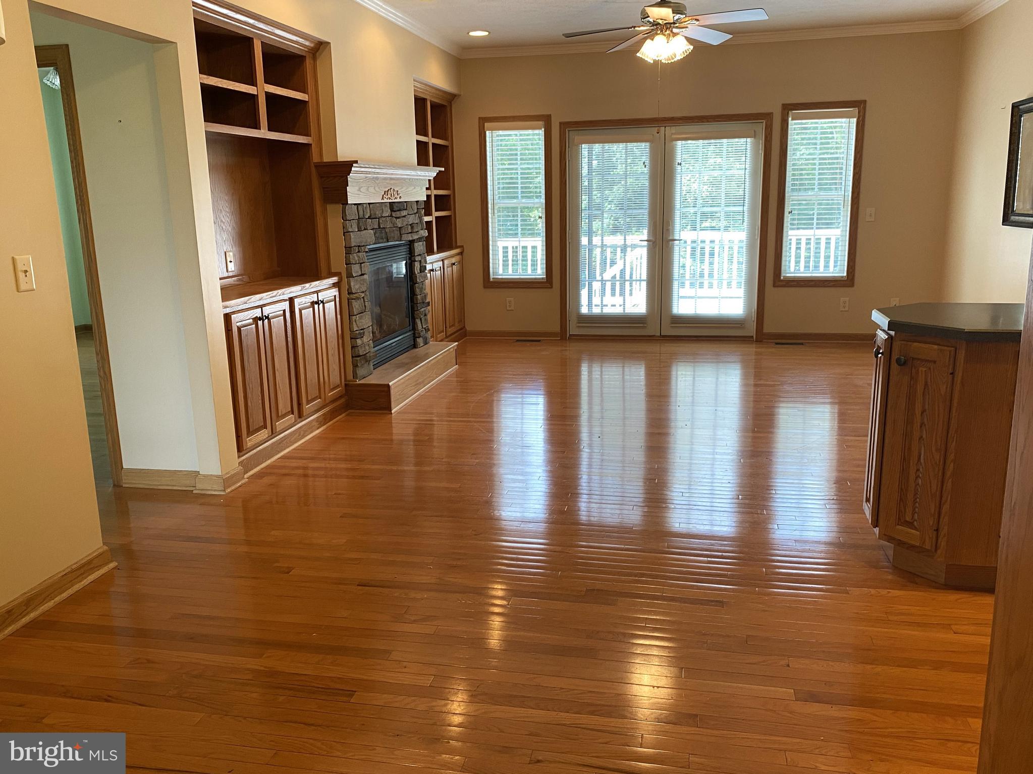 ROLLING OAKS - Residential