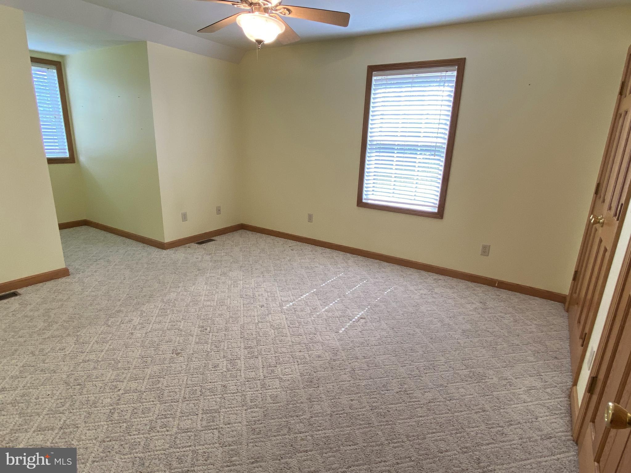 ROLLING OAKS - Residential