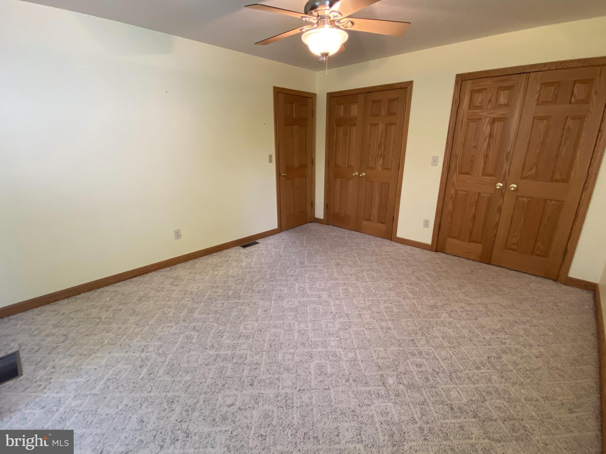 ROLLING OAKS - Residential