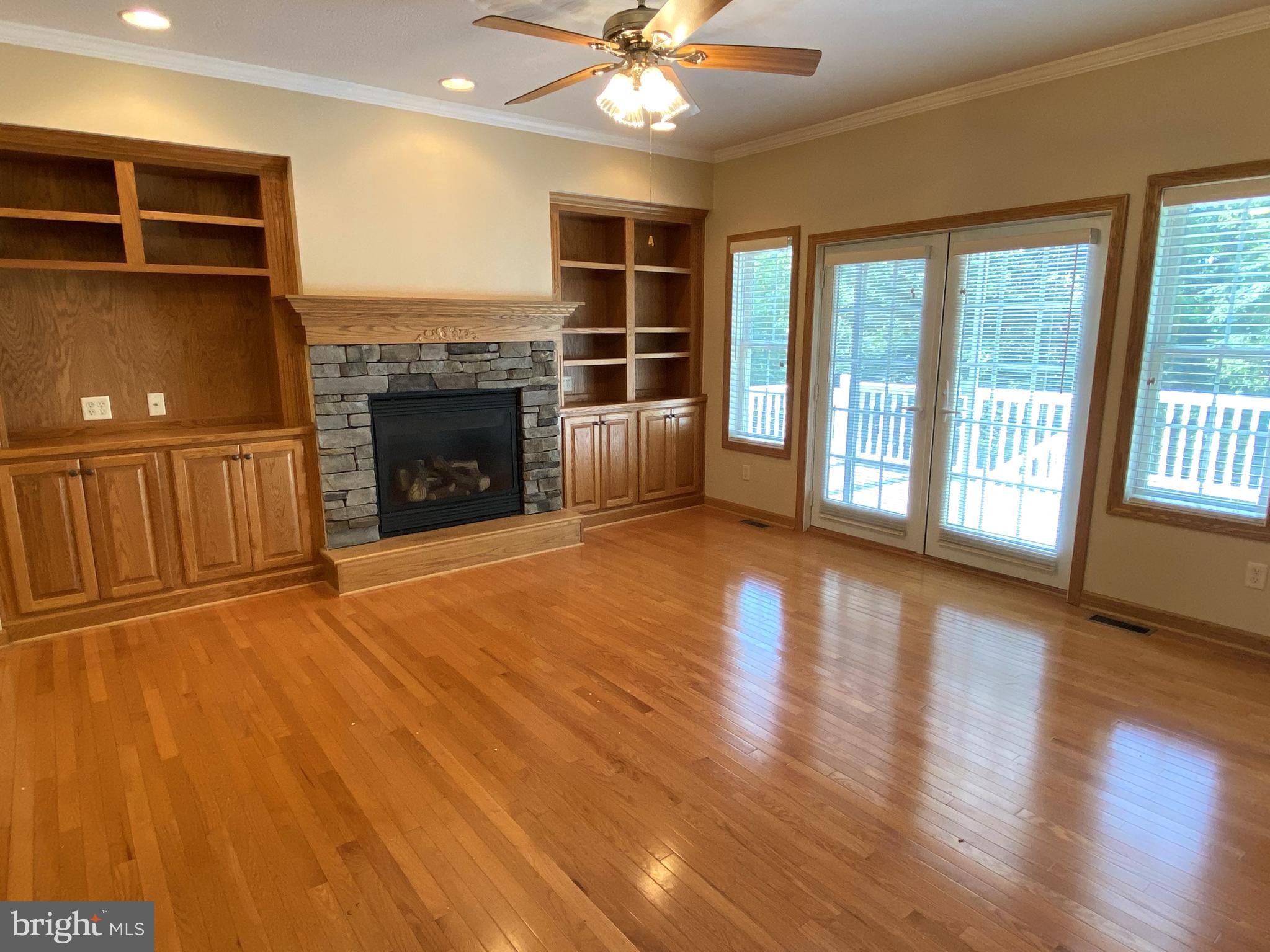 ROLLING OAKS - Residential