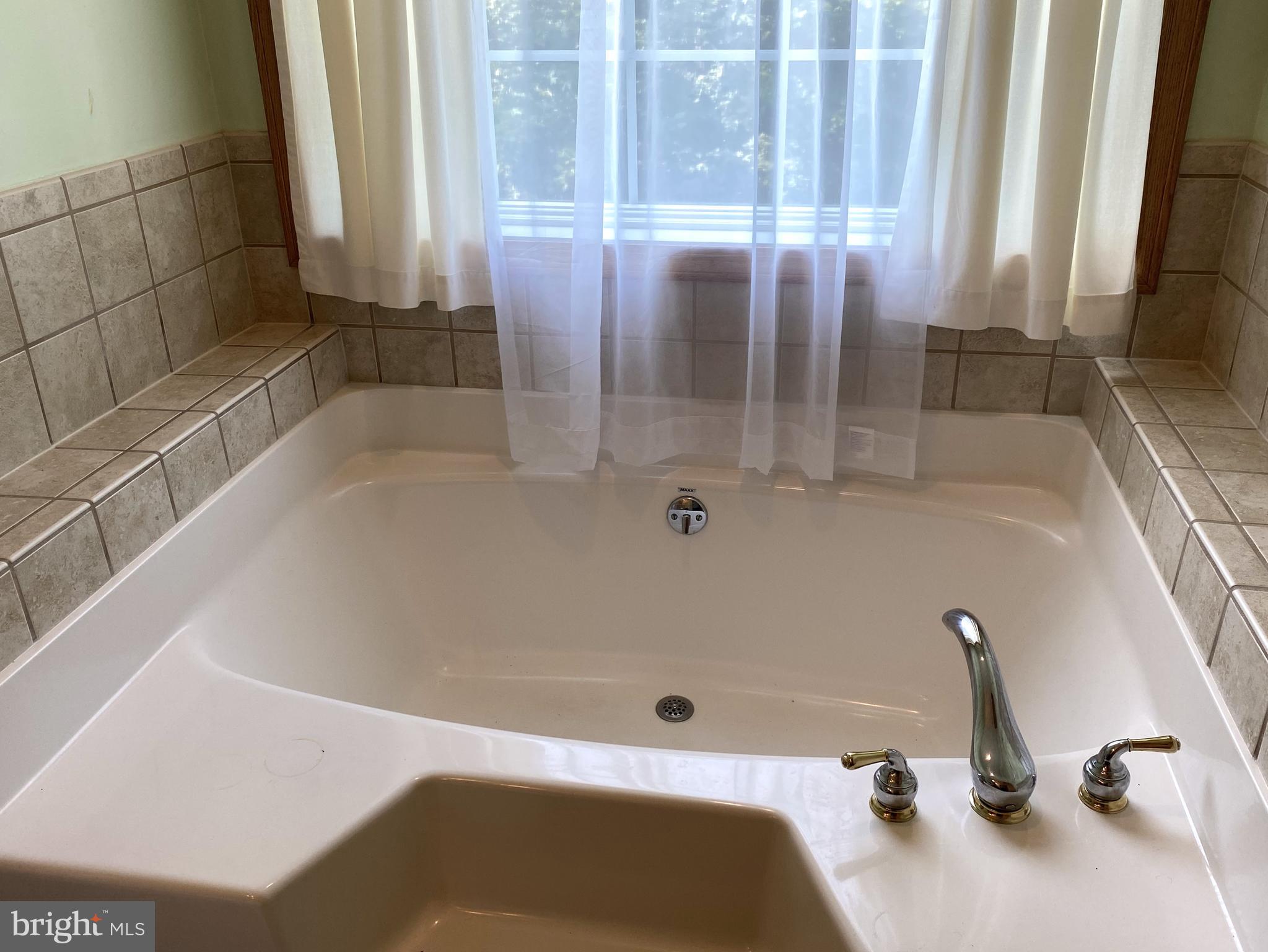 ROLLING OAKS - Residential