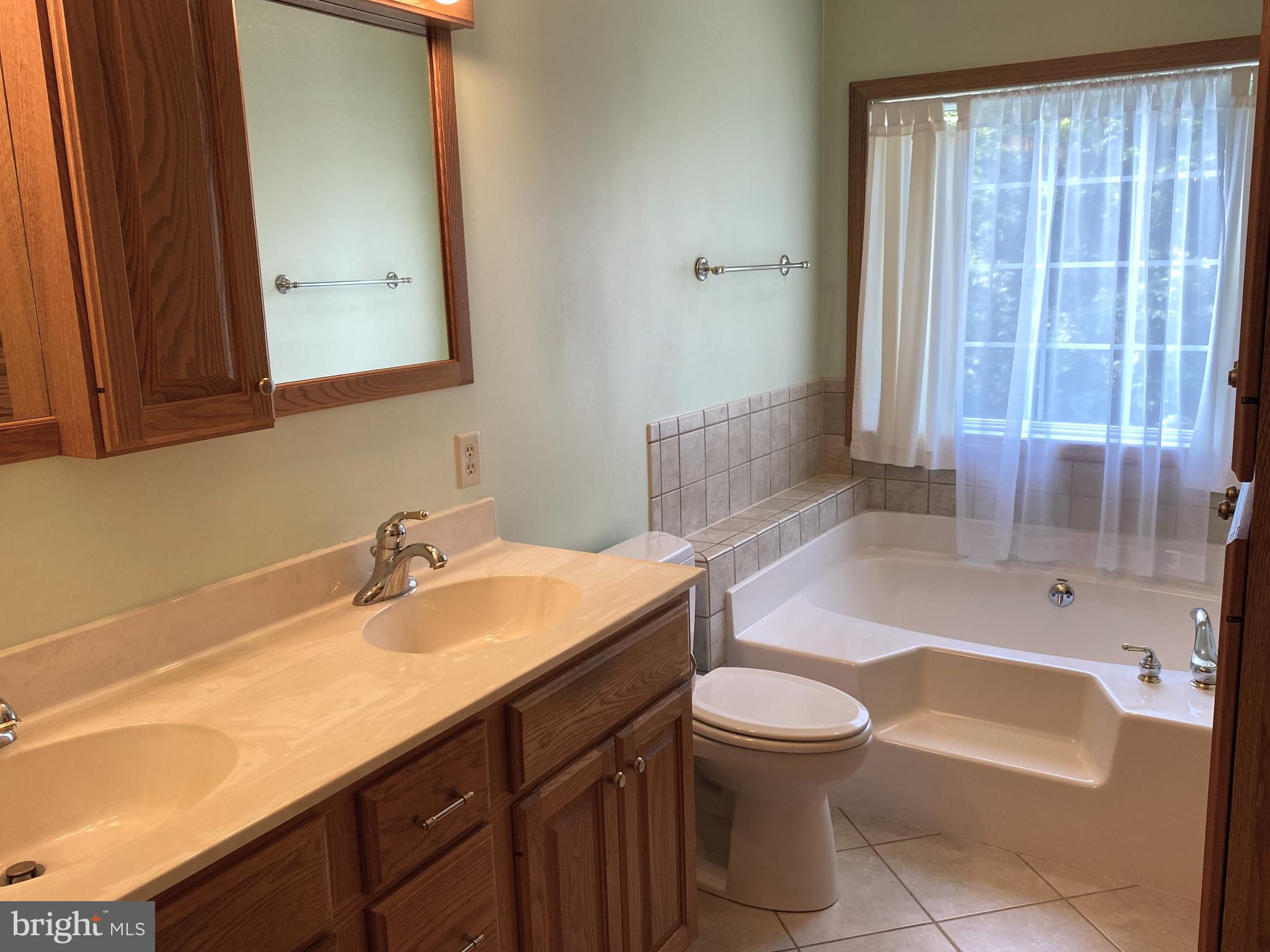 ROLLING OAKS - Residential