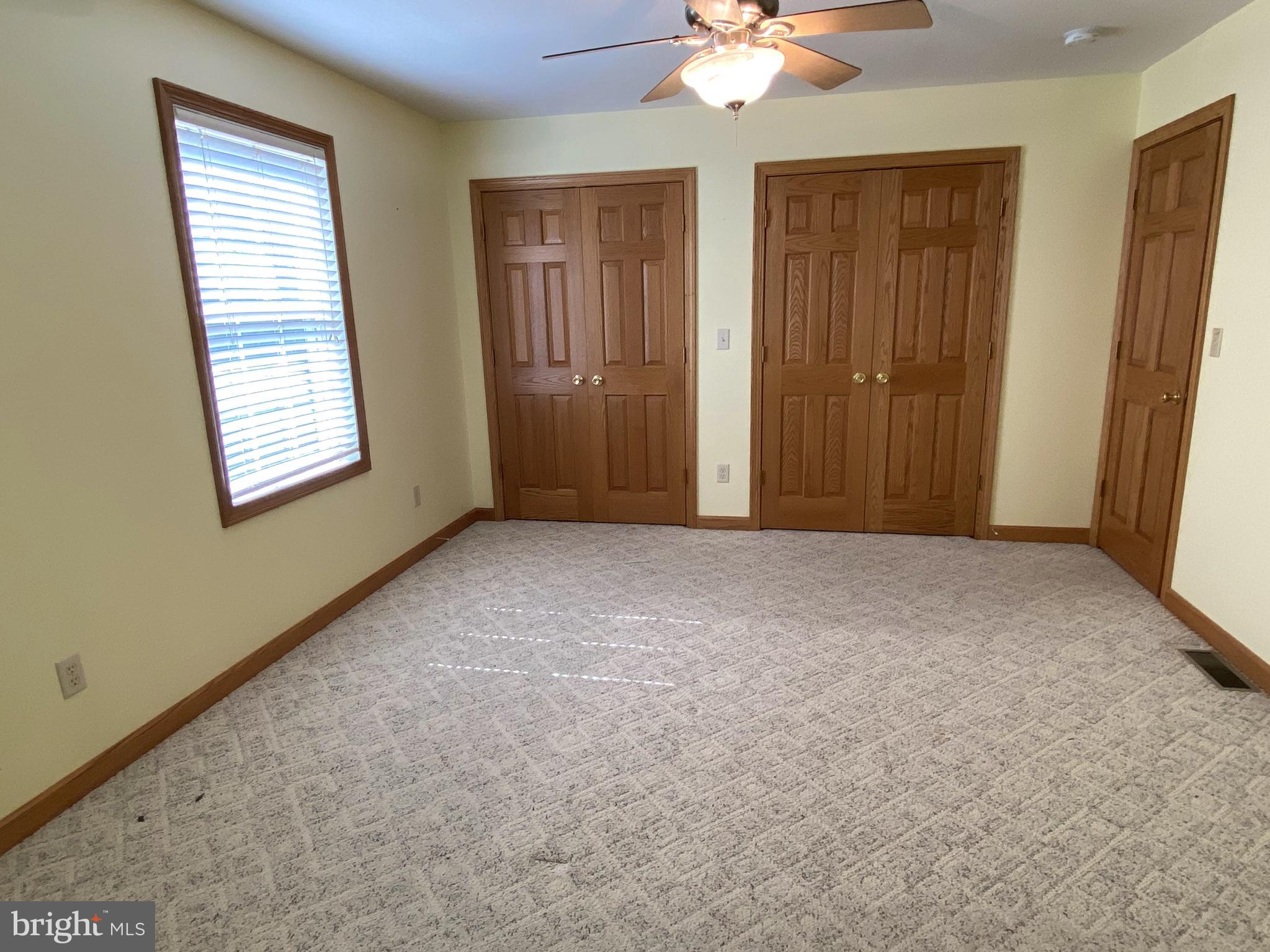 ROLLING OAKS - Residential