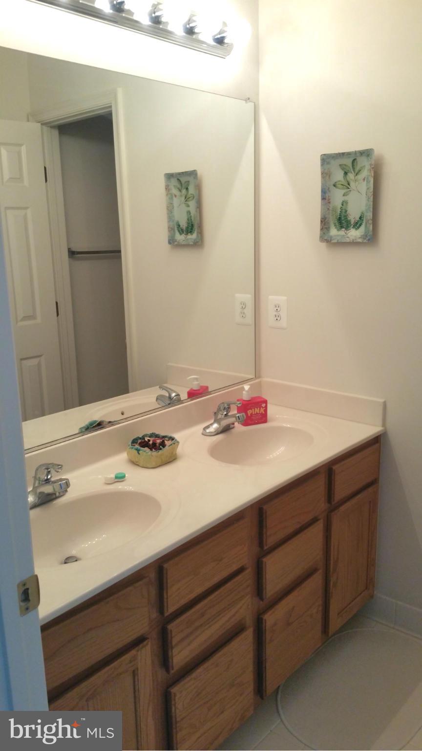 CROSSMAN CREEK - Residential Lease