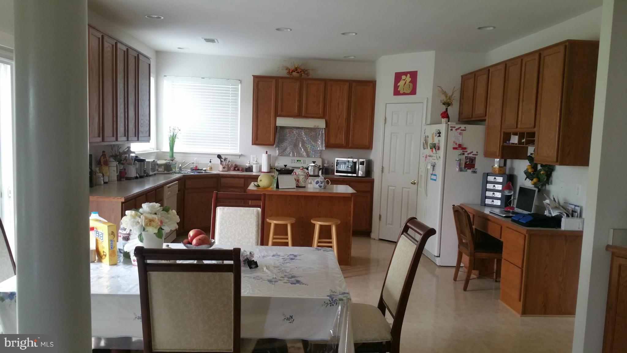 CROSSMAN CREEK - Residential Lease