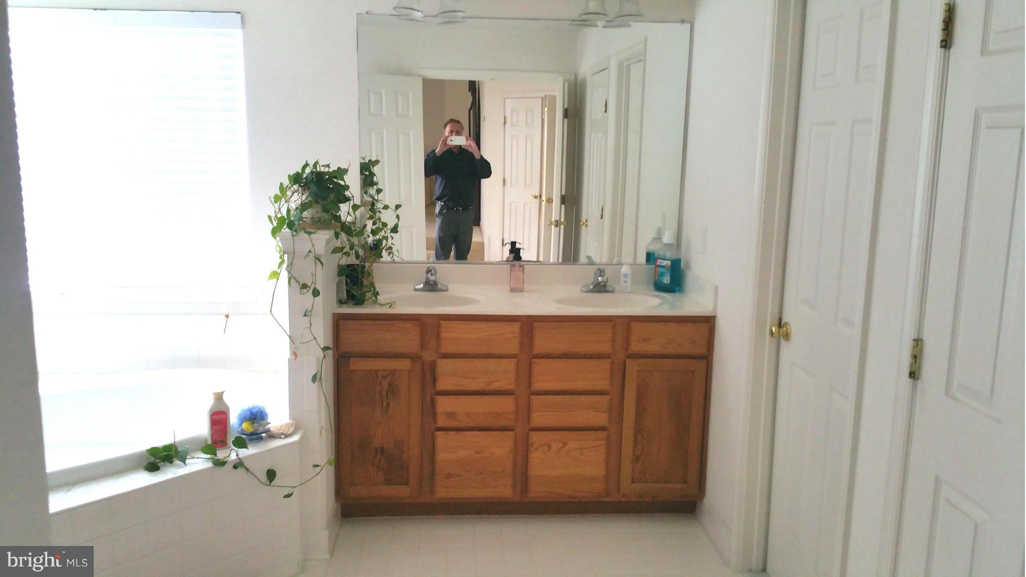 CROSSMAN CREEK - Residential Lease