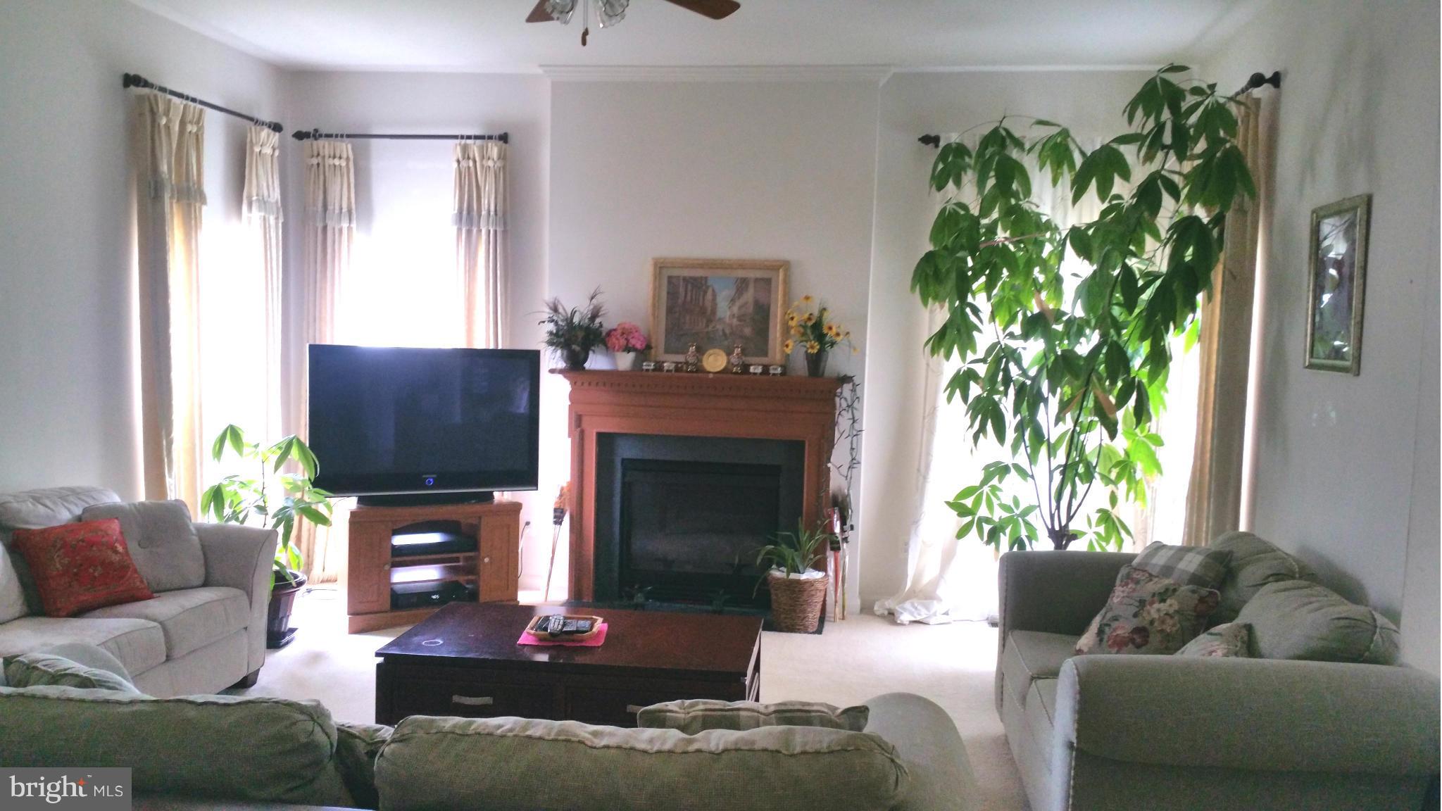 CROSSMAN CREEK - Residential Lease