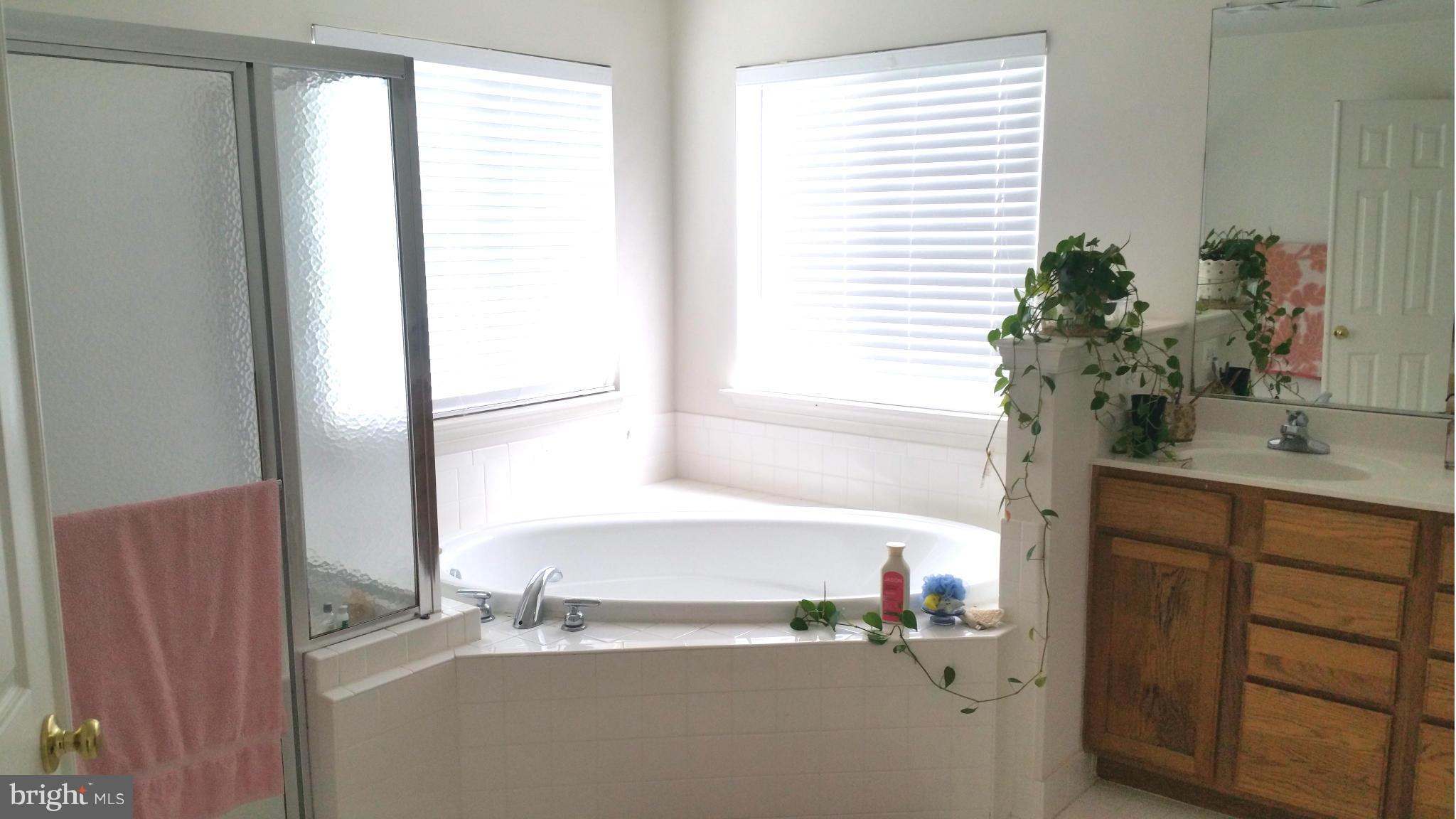 CROSSMAN CREEK - Residential Lease