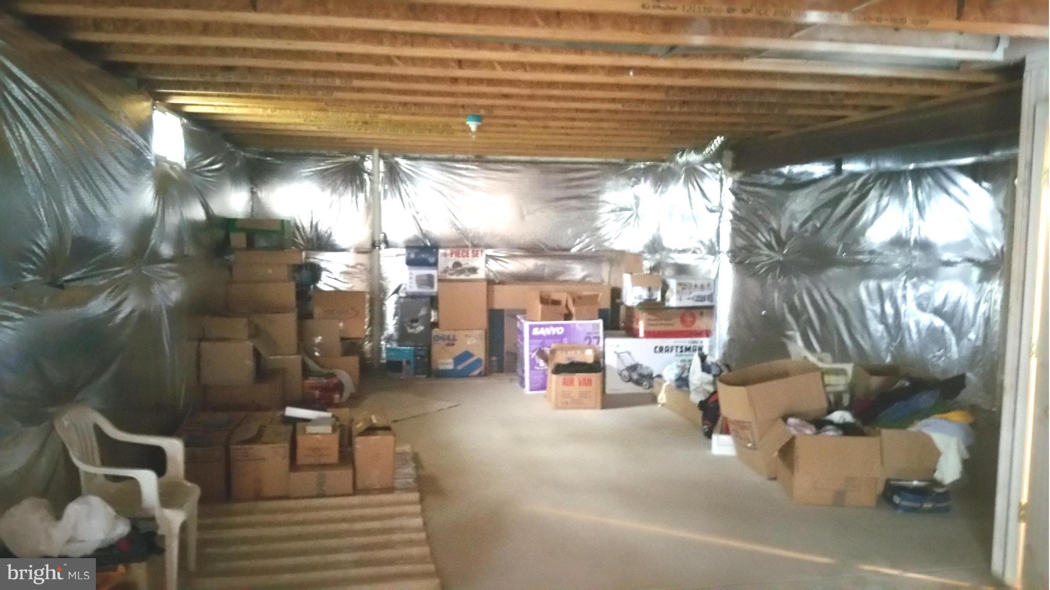 CROSSMAN CREEK - Residential Lease