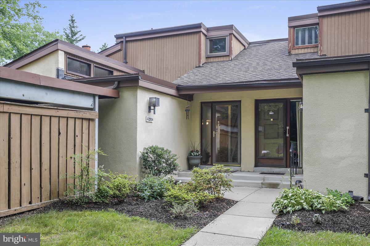 SIERRA VILLAS - Residential