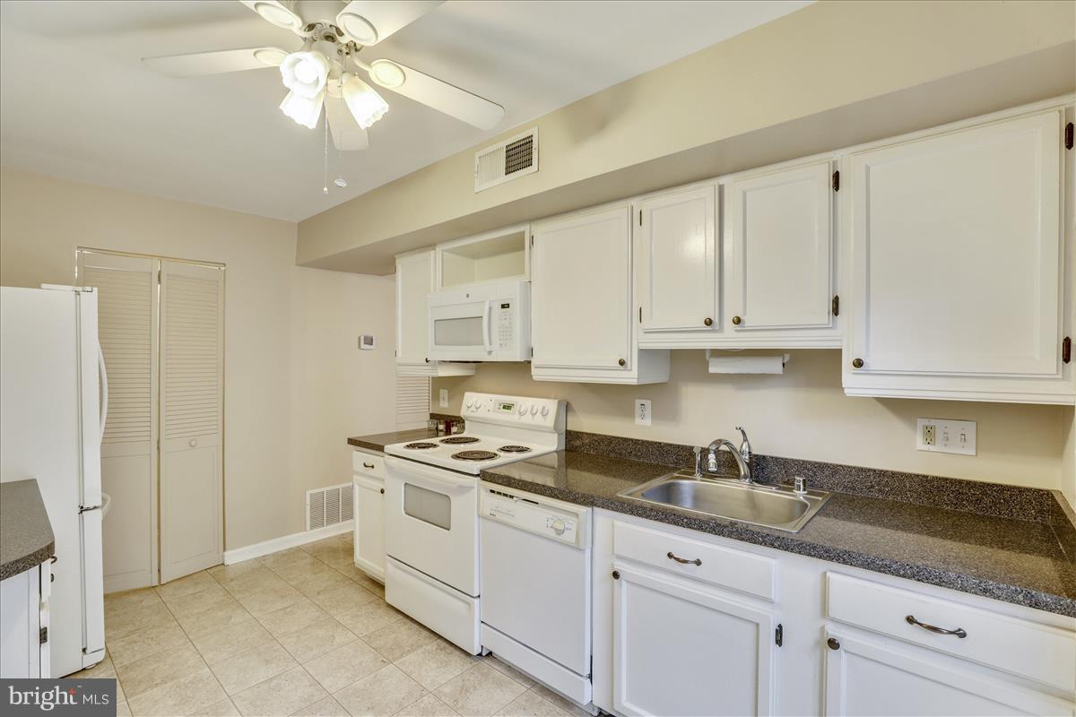 SIERRA VILLAS - Residential