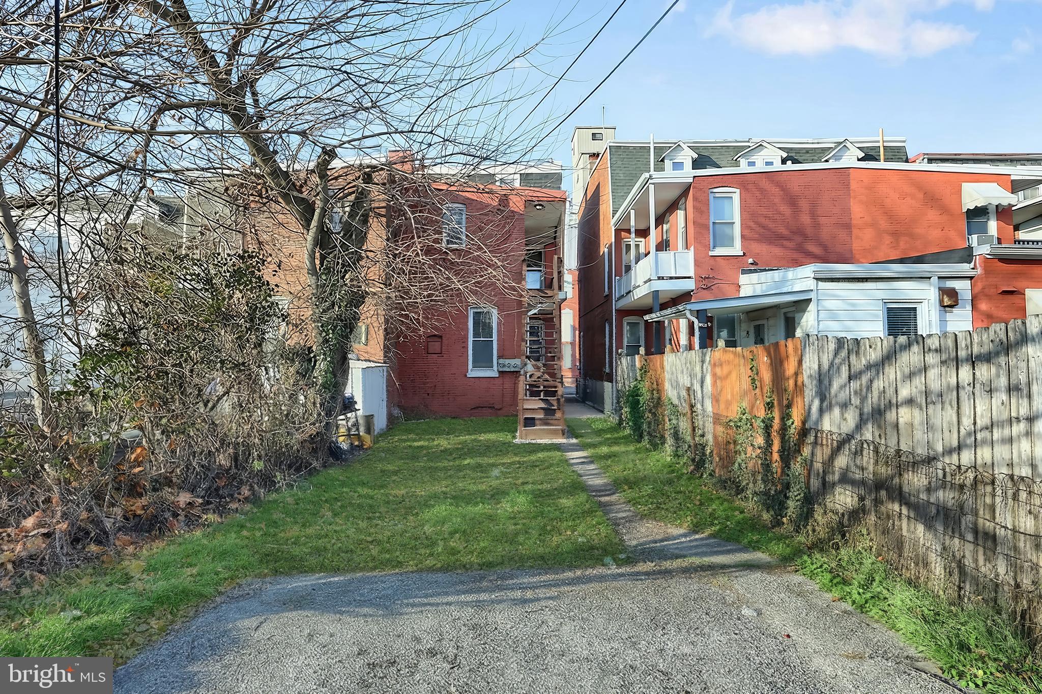 766 W PHILADELPHIA STREET