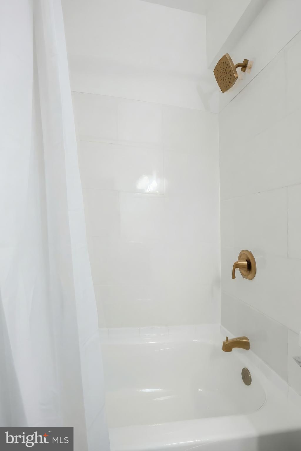 YORK CITY - Residential Income