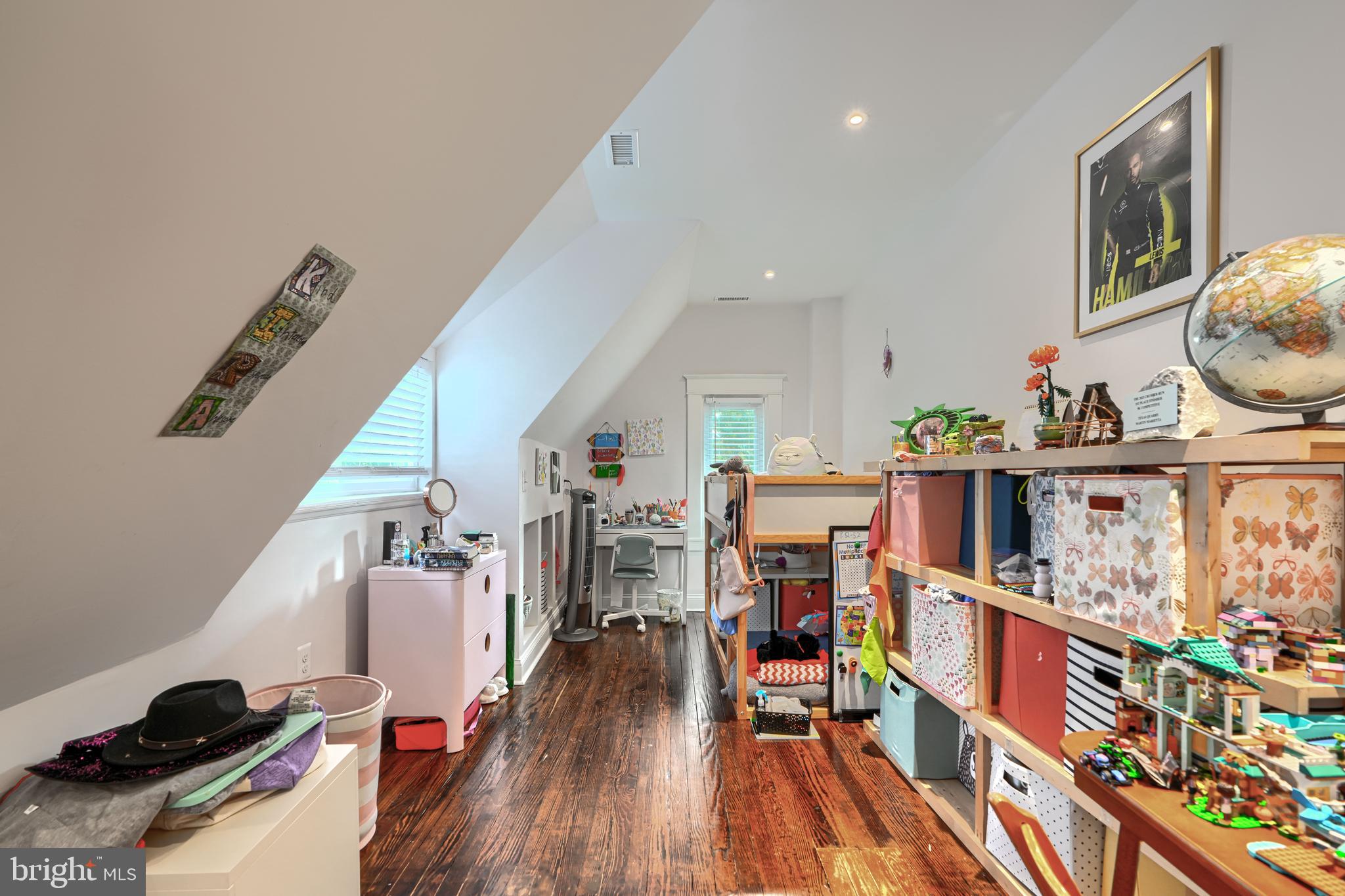 ROLAND PARK - Residential