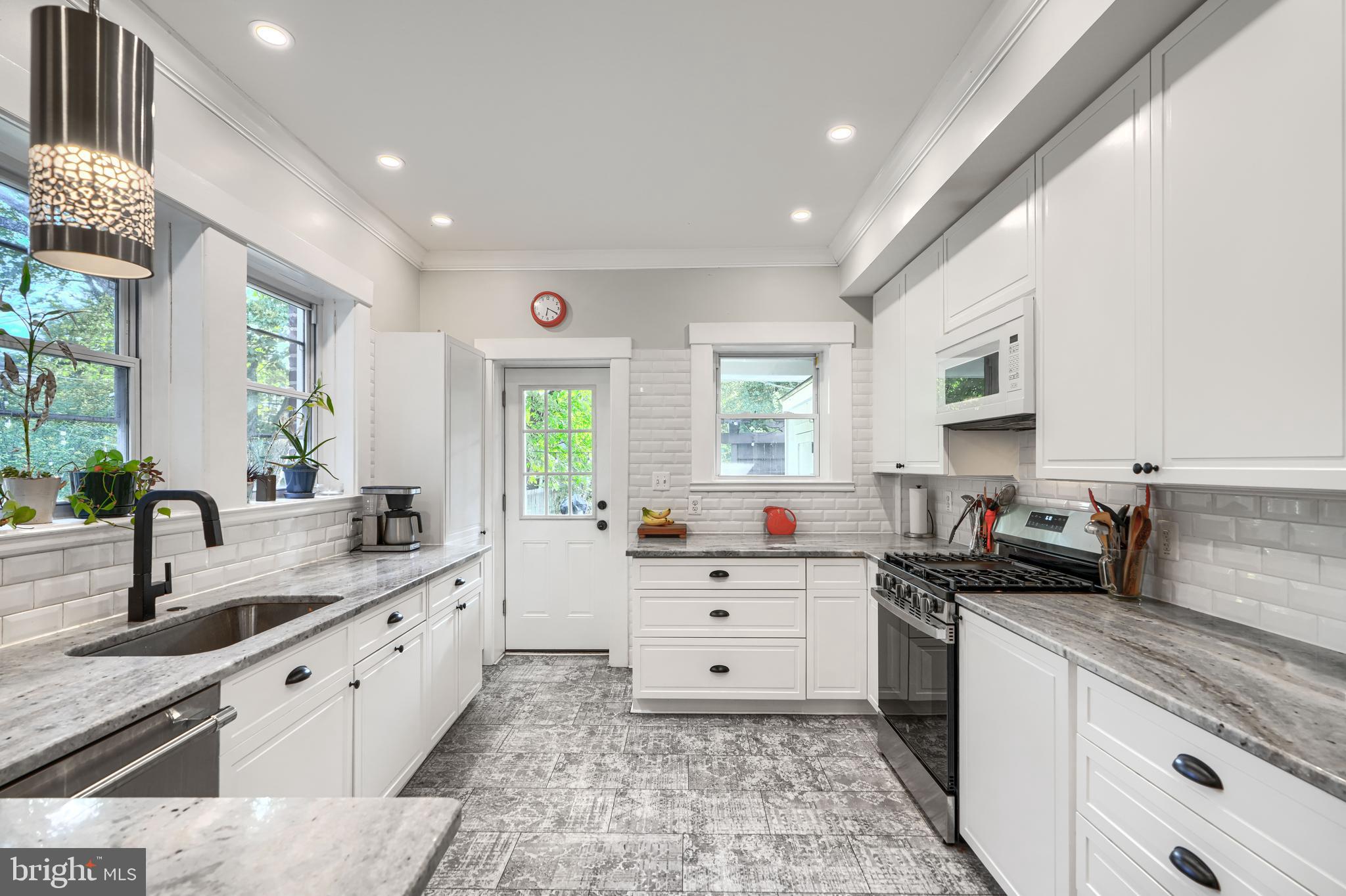 ROLAND PARK - Residential