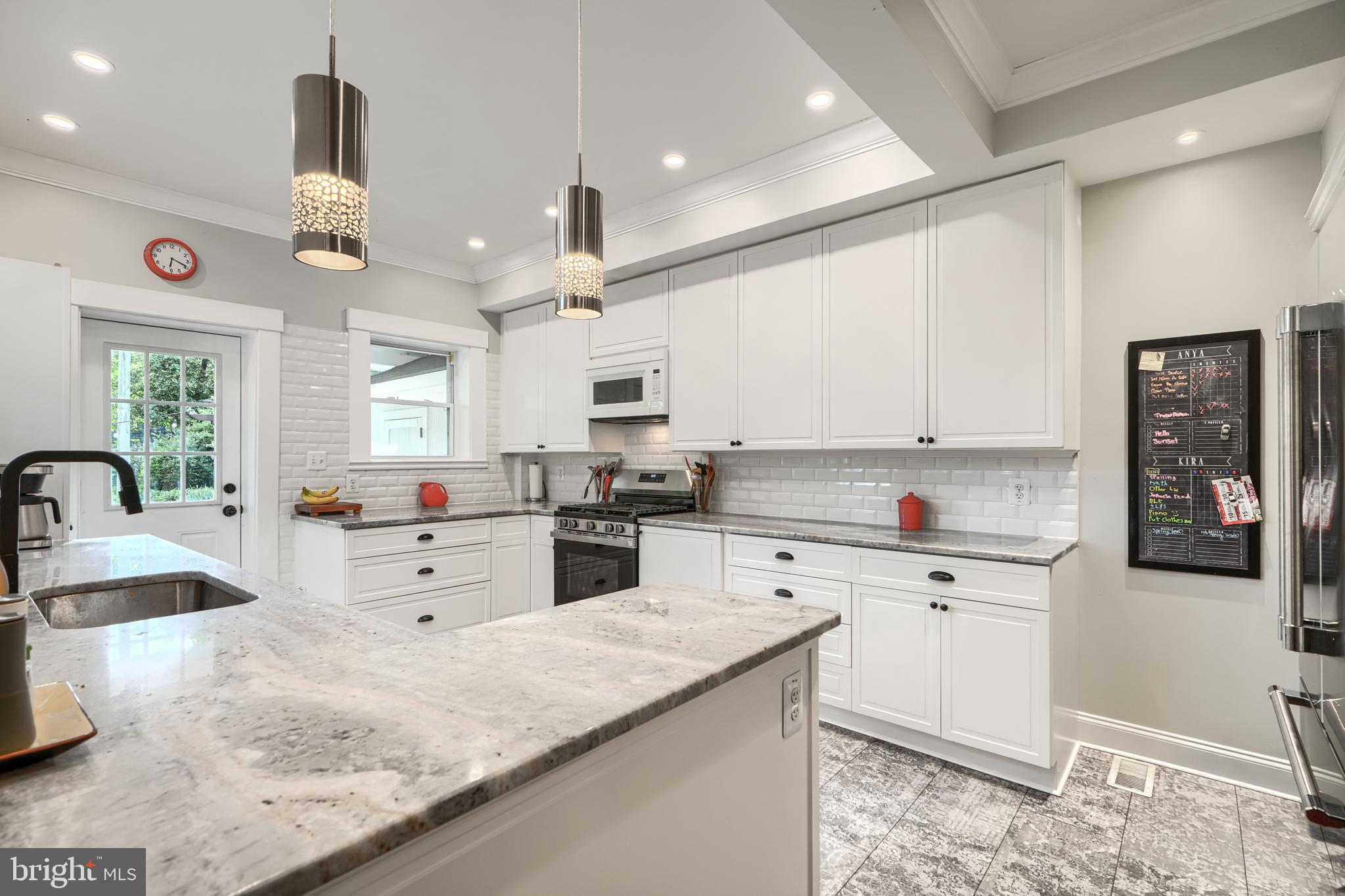 ROLAND PARK - Residential