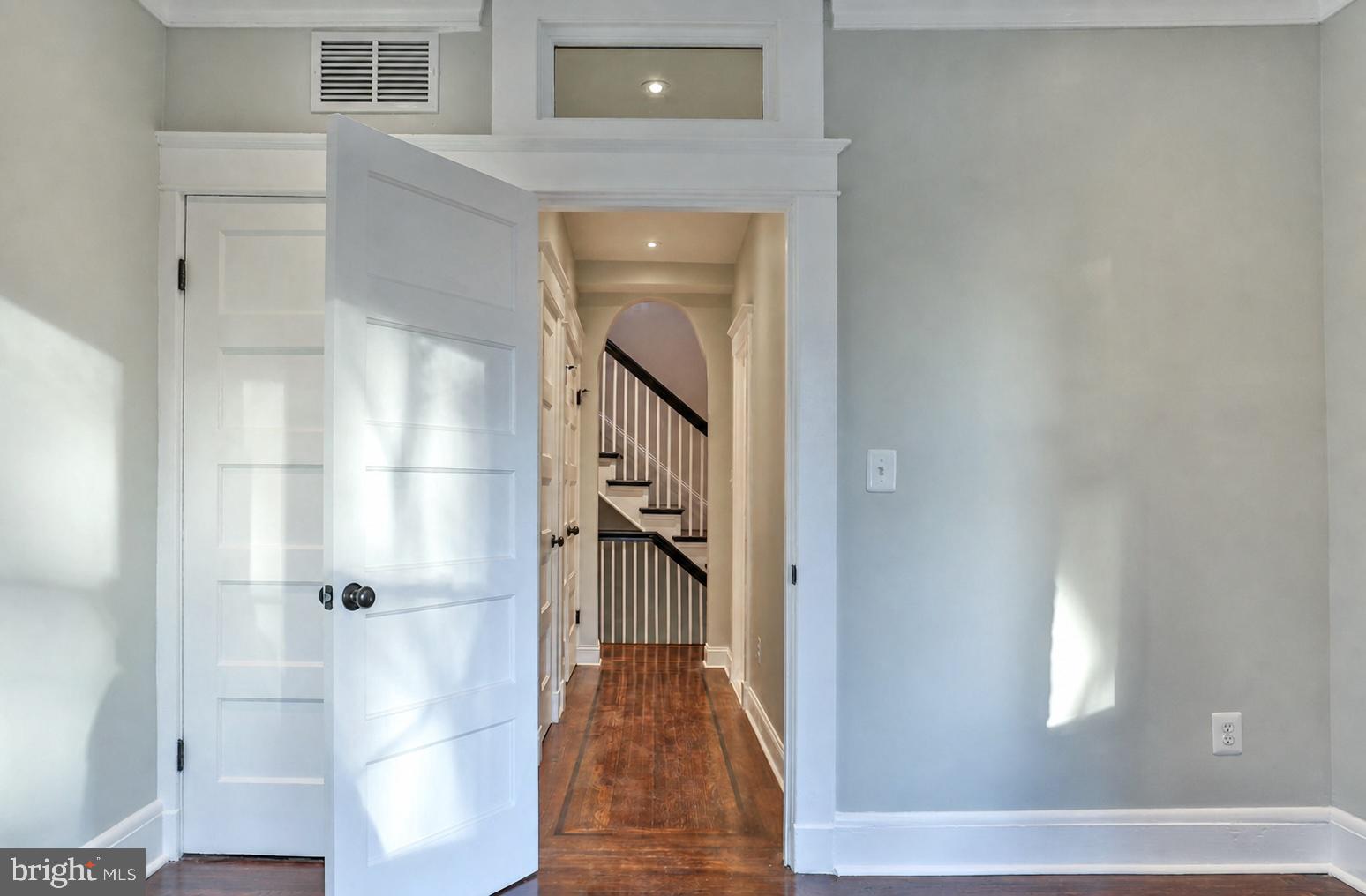 ROLAND PARK - Residential