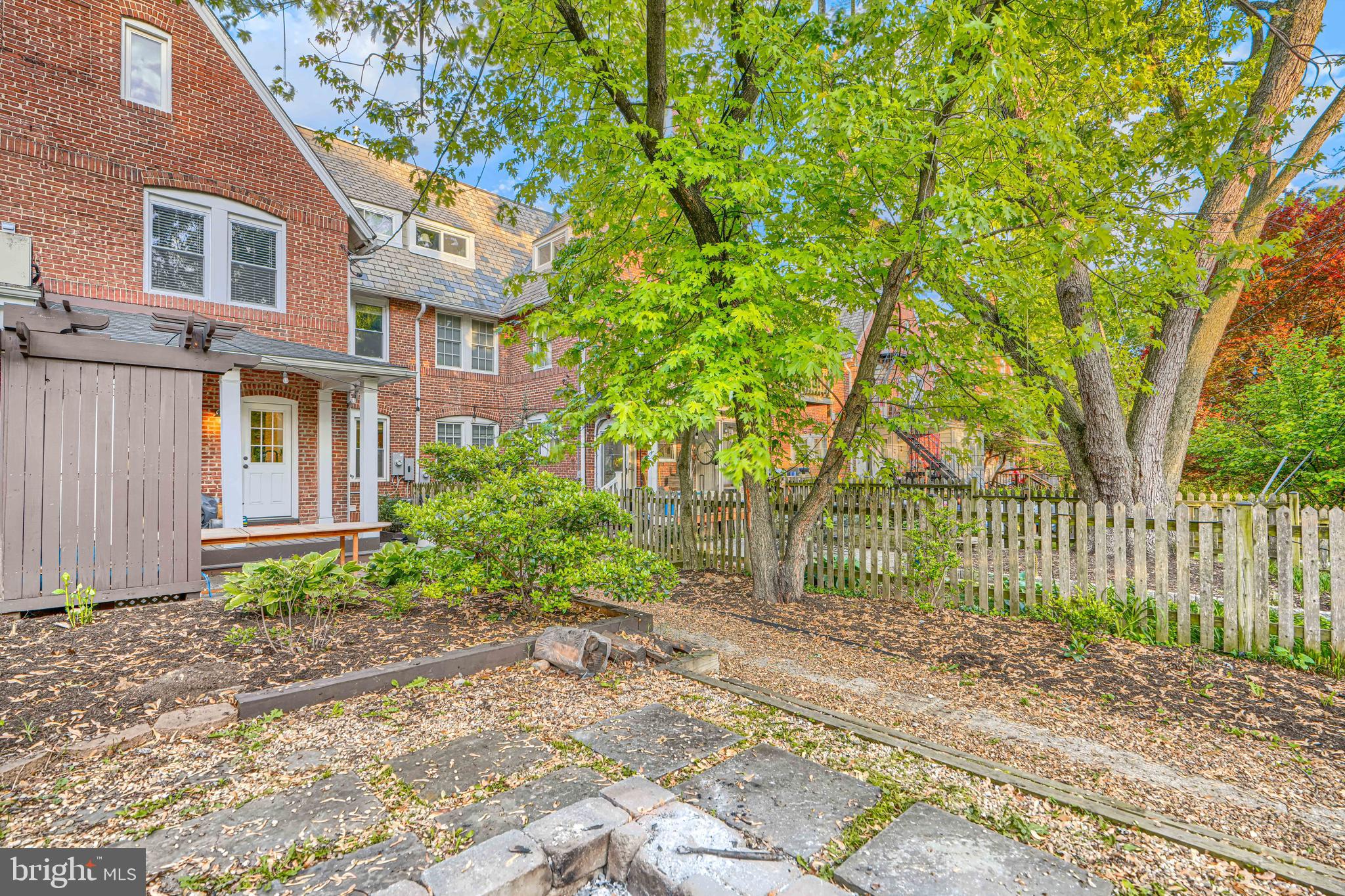 ROLAND PARK - Residential
