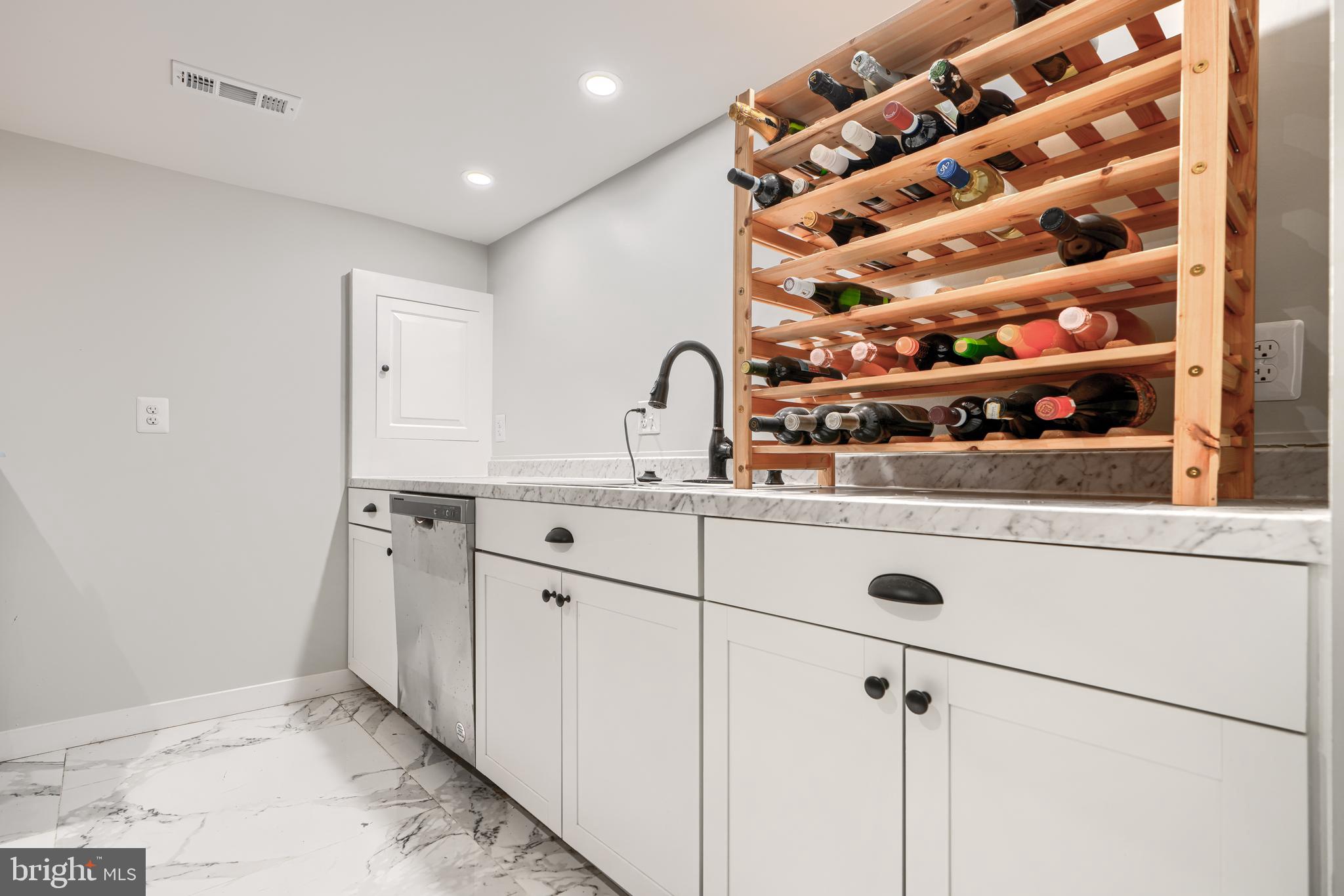 ROLAND PARK - Residential