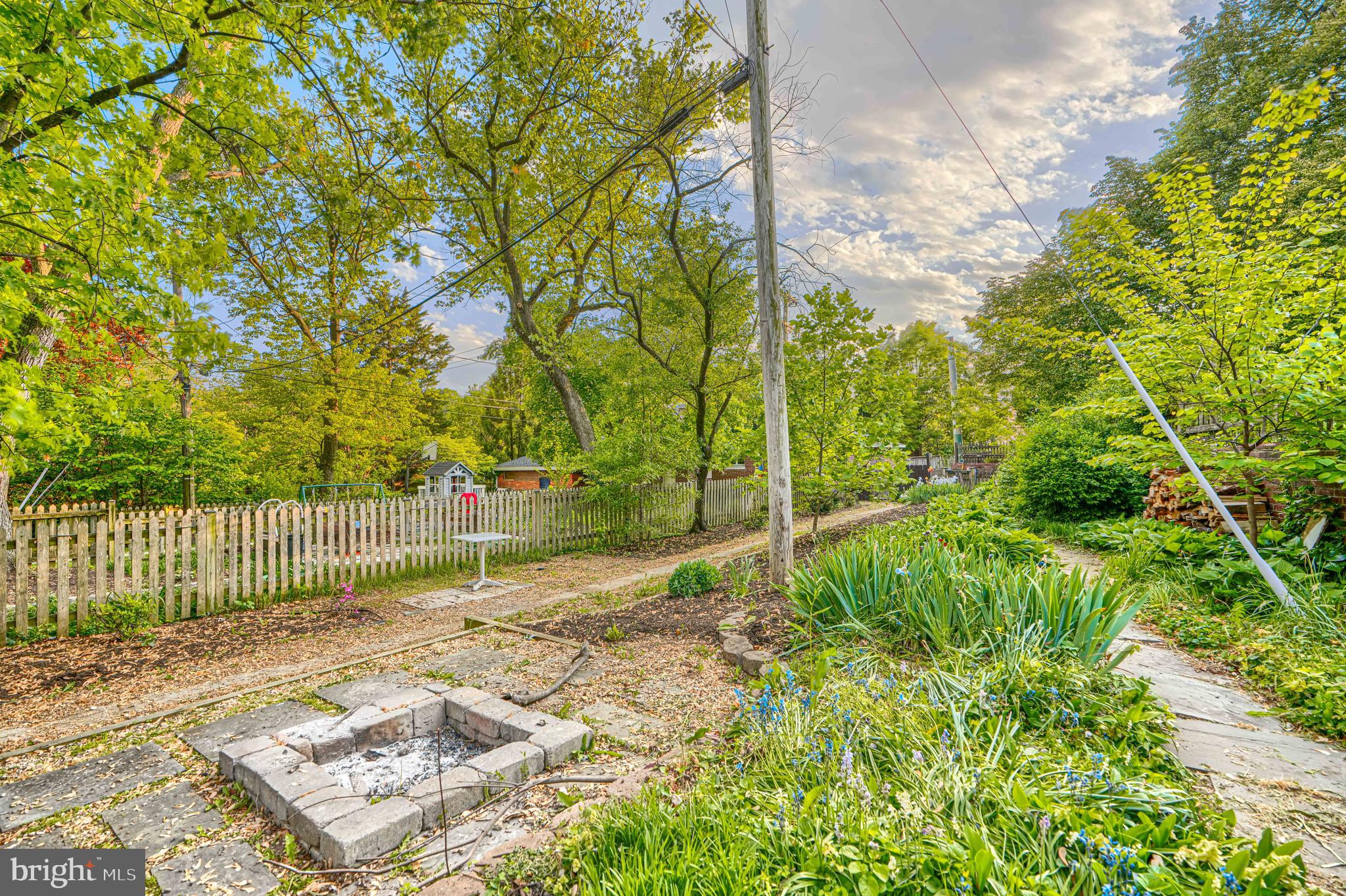 ROLAND PARK - Residential