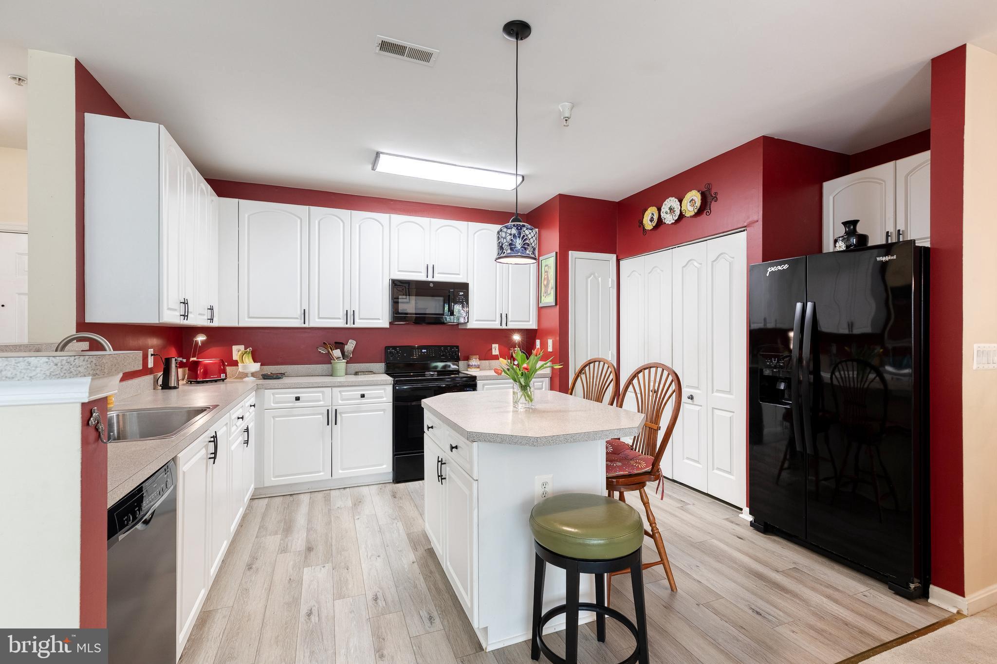 HIGH VIEW AT HUNT VALLEY - Residential