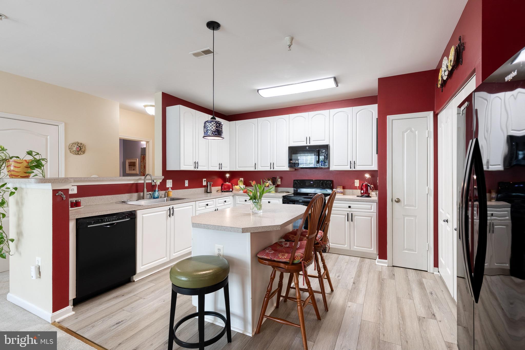 HIGH VIEW AT HUNT VALLEY - Residential