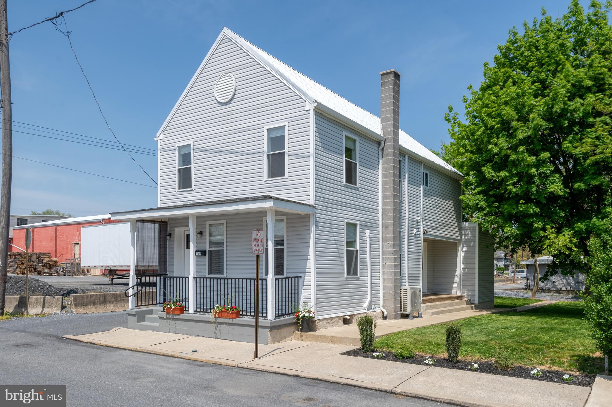 141 S WOLF STREET