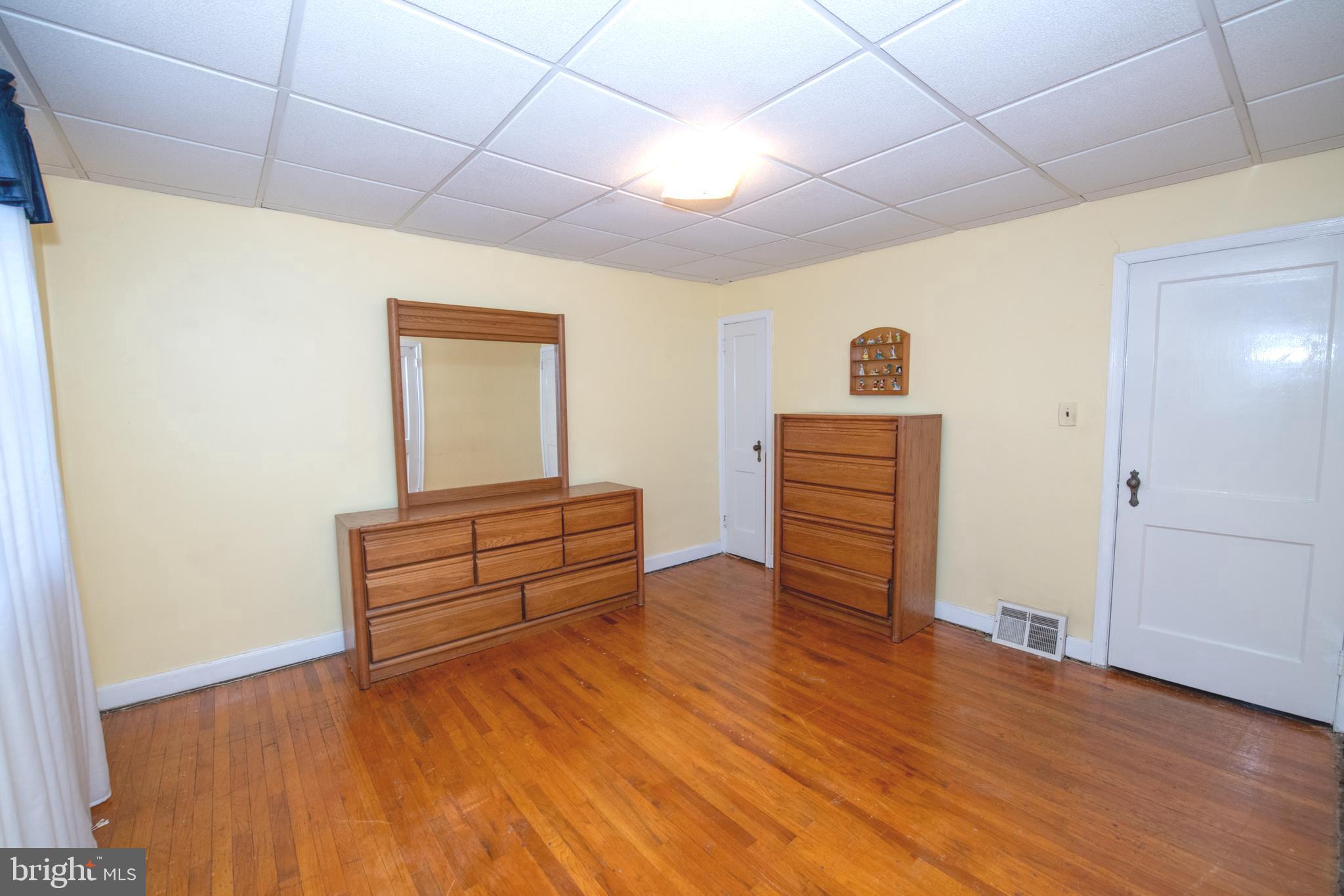 MAYFAIR (EAST) - Residential