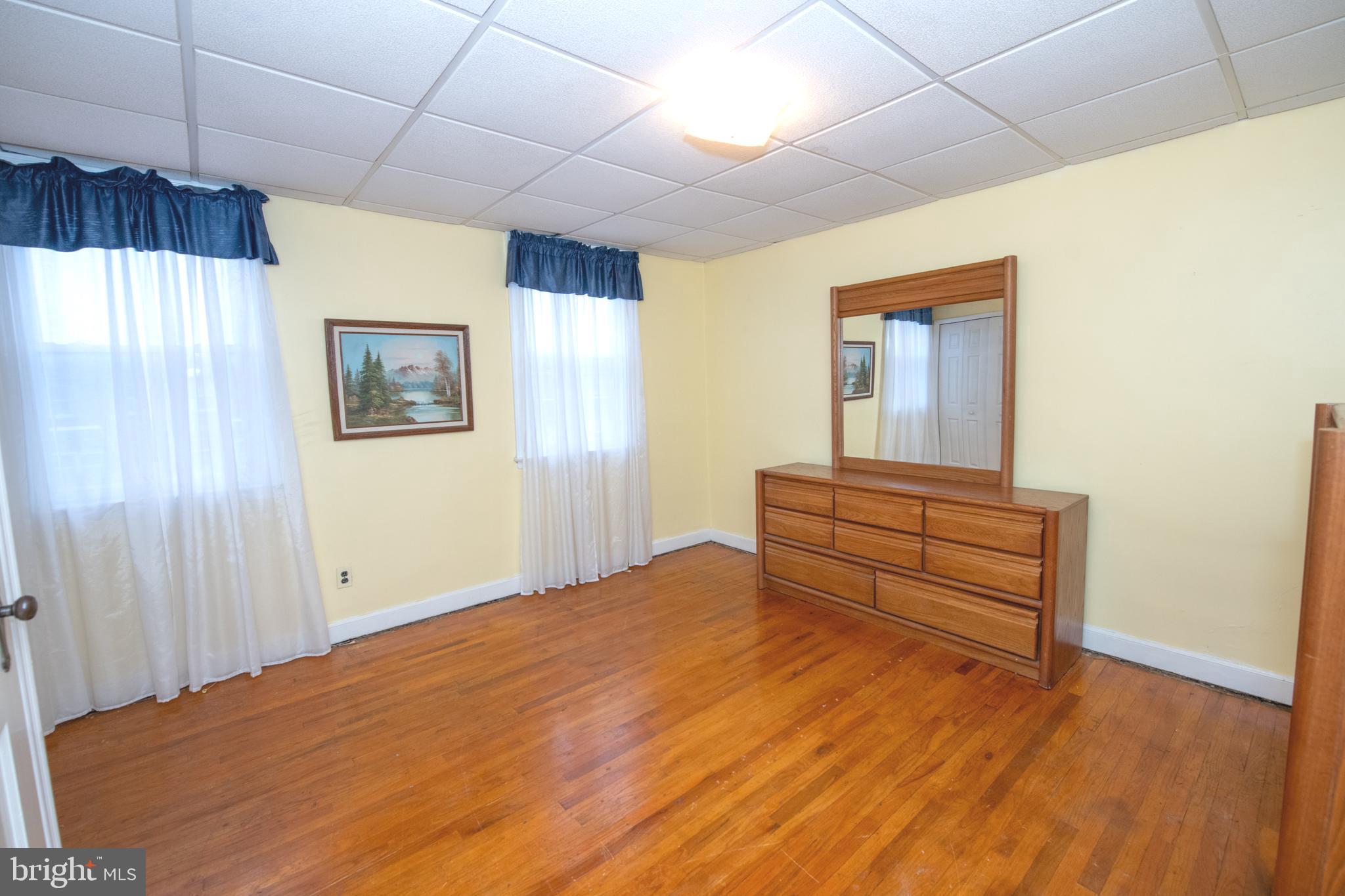 MAYFAIR (EAST) - Residential