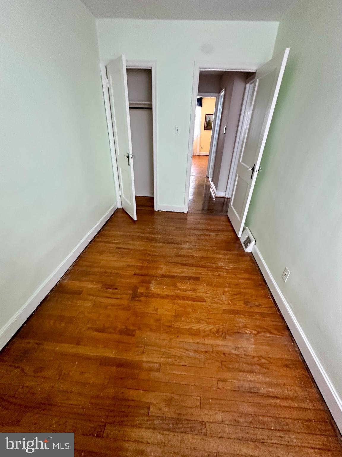 MAYFAIR (EAST) - Residential