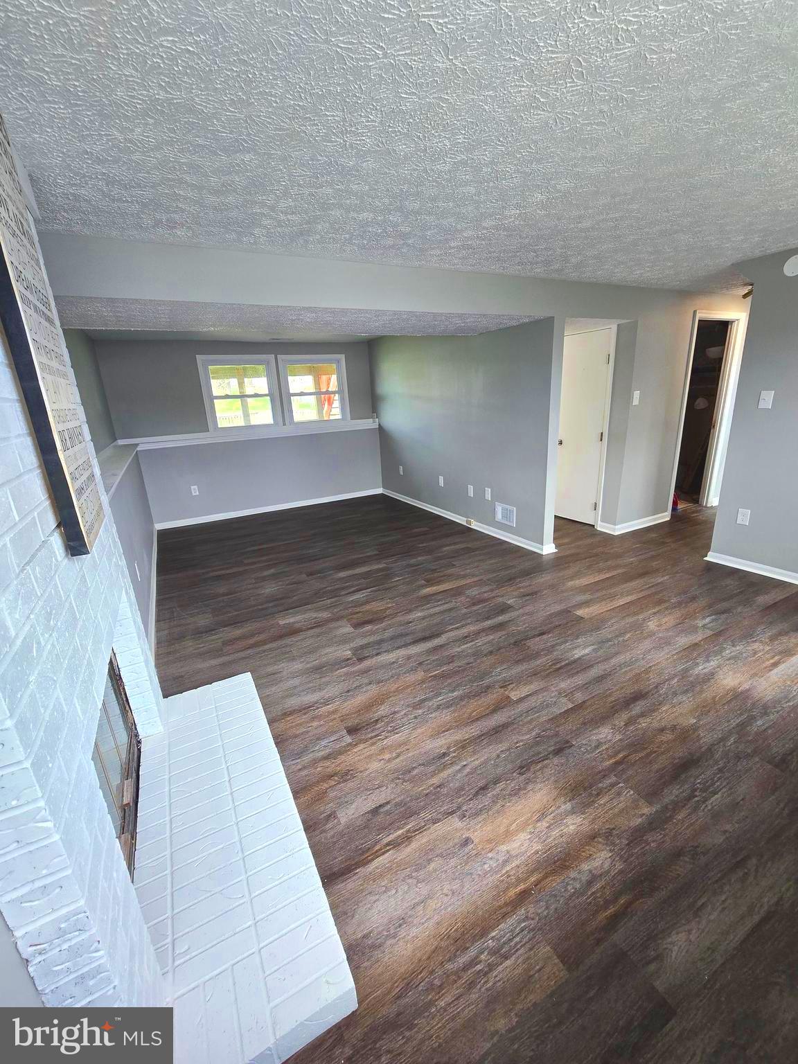 WOODBRIDGE CENTER - Residential