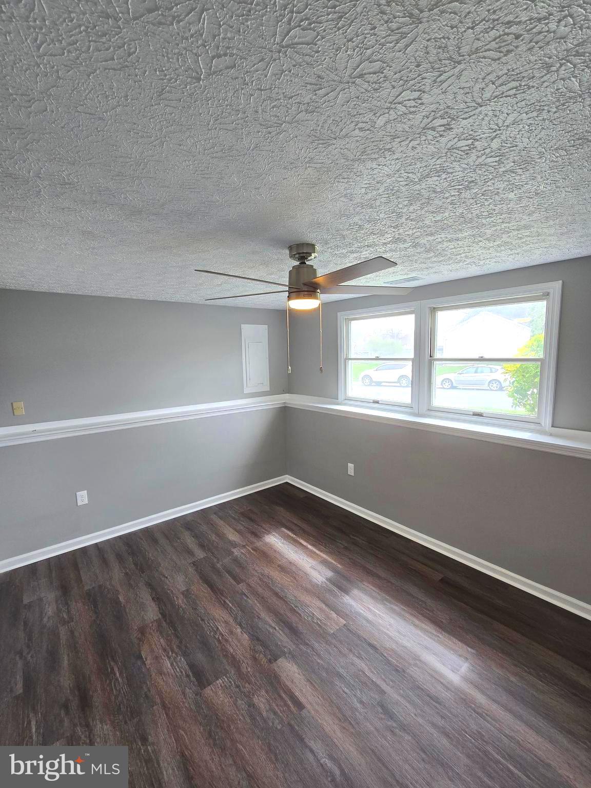 WOODBRIDGE CENTER - Residential