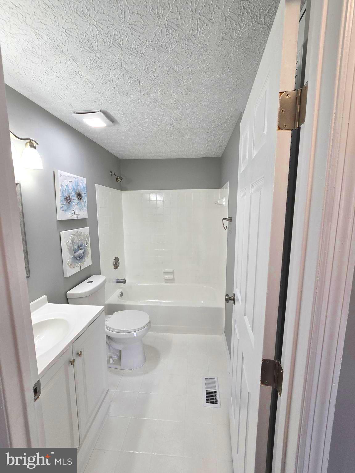 WOODBRIDGE CENTER - Residential