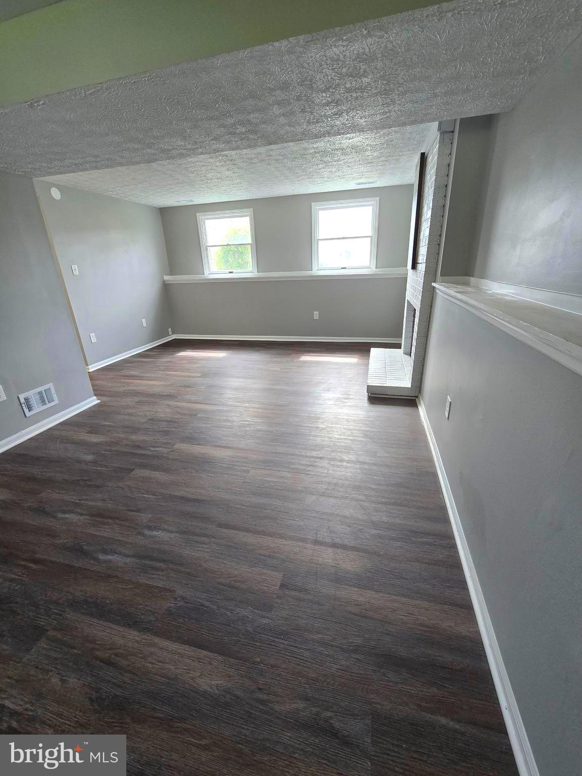 WOODBRIDGE CENTER - Residential