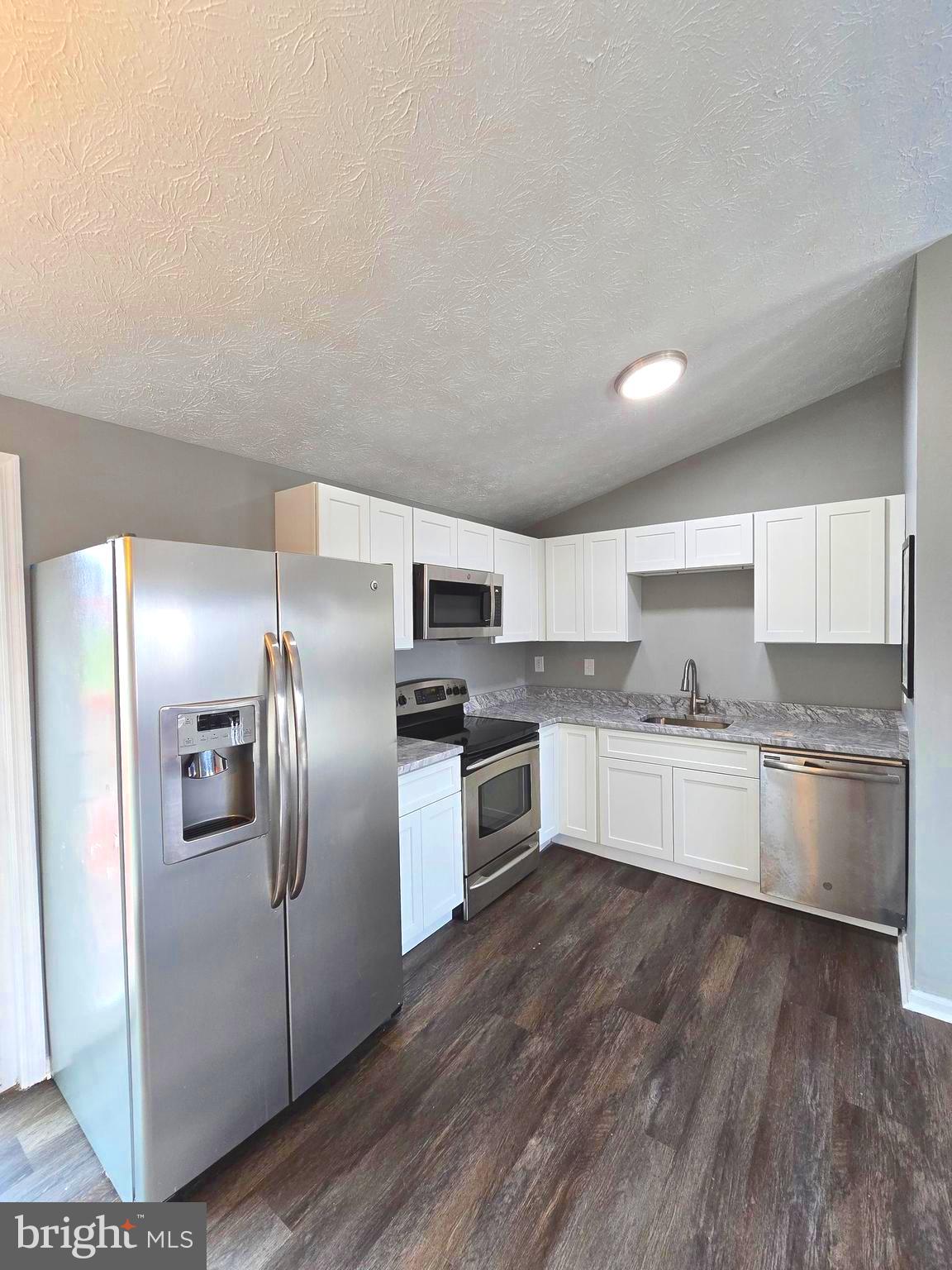 WOODBRIDGE CENTER - Residential