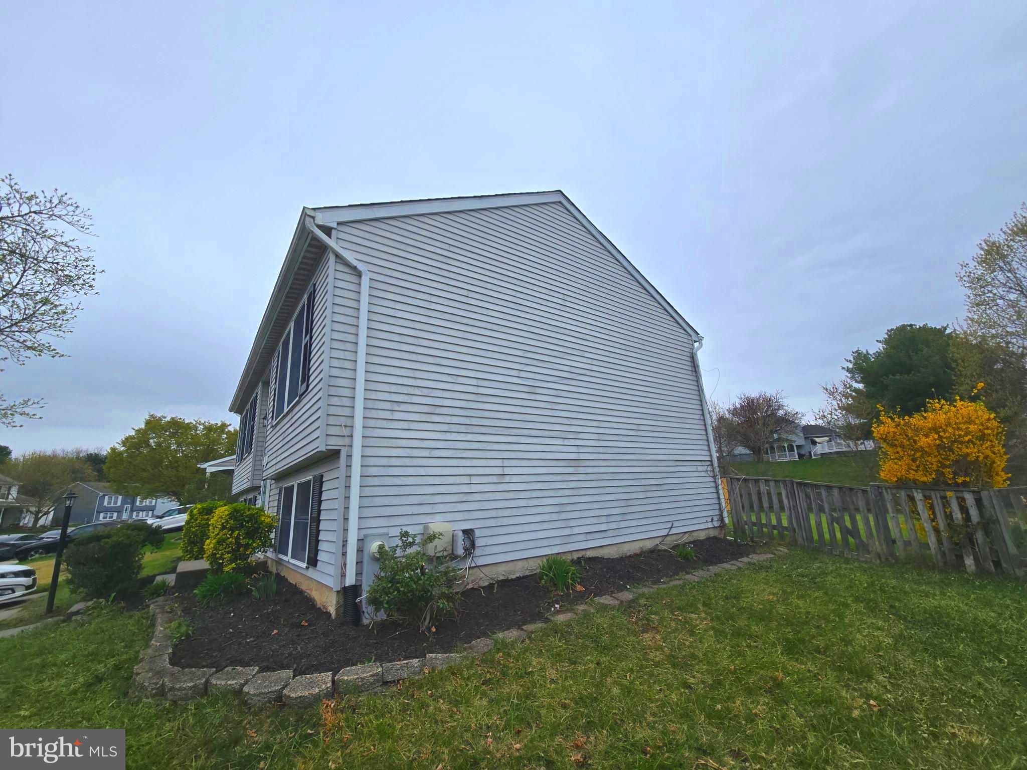 WOODBRIDGE CENTER - Residential