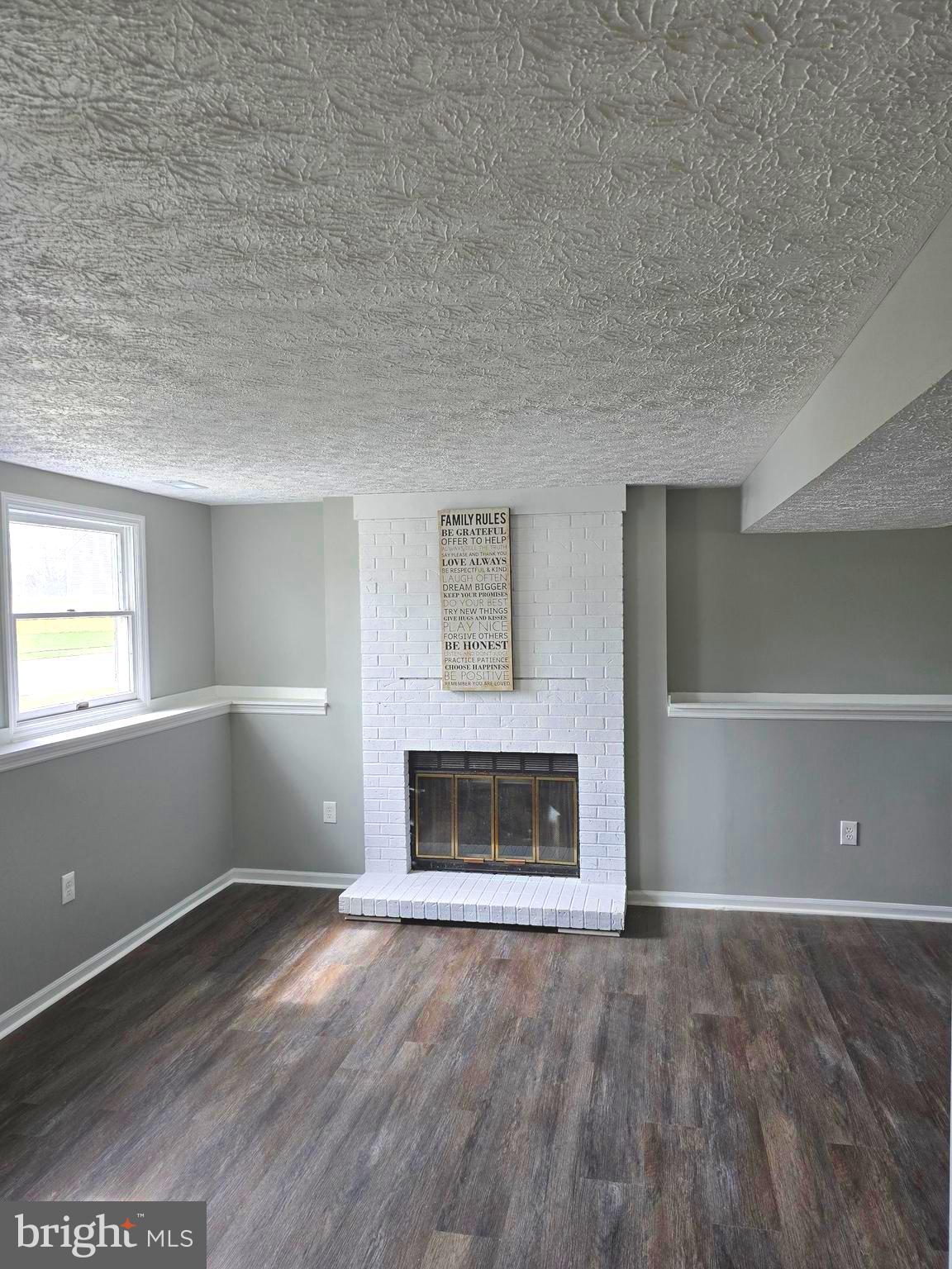 WOODBRIDGE CENTER - Residential