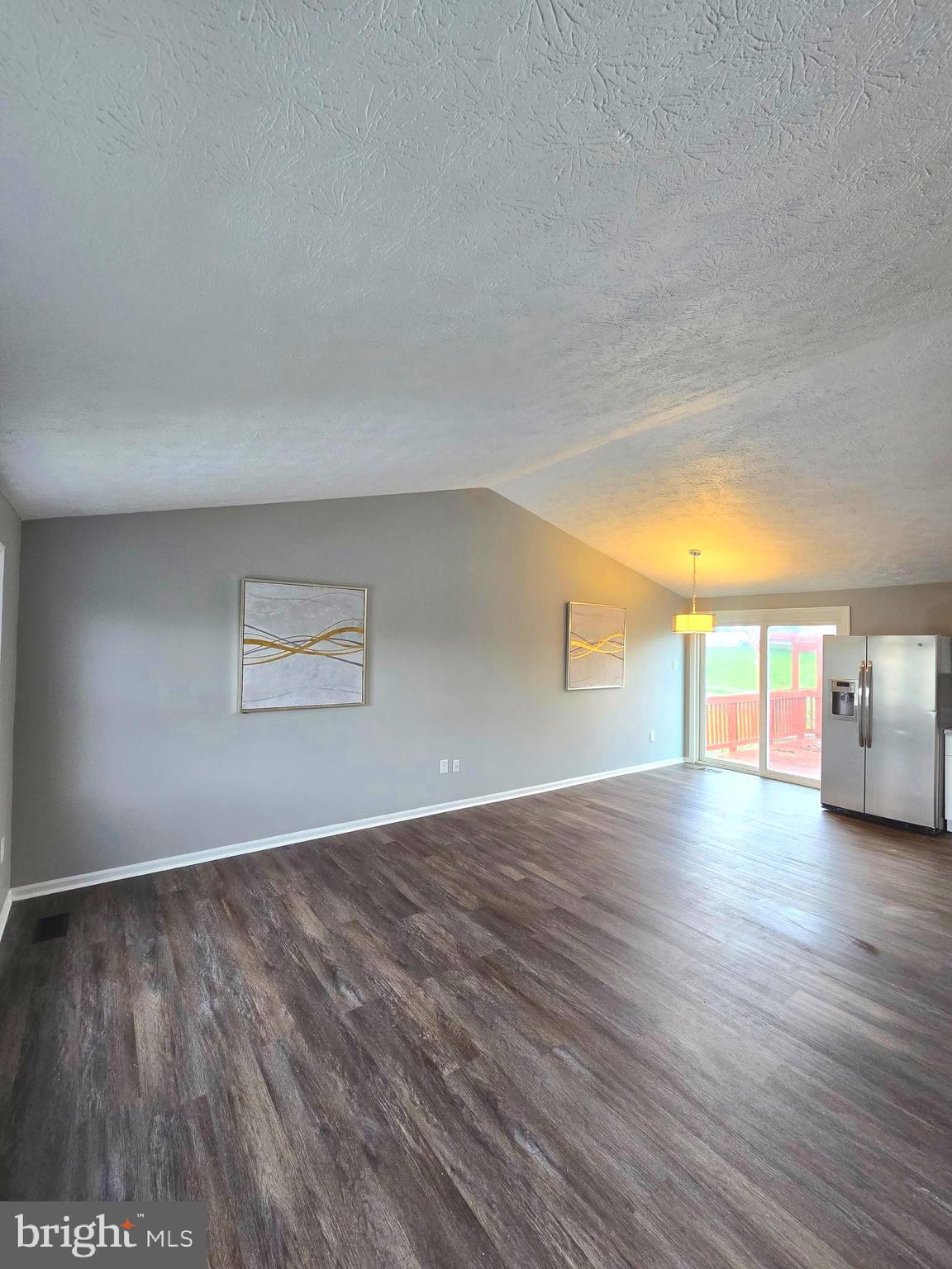 WOODBRIDGE CENTER - Residential