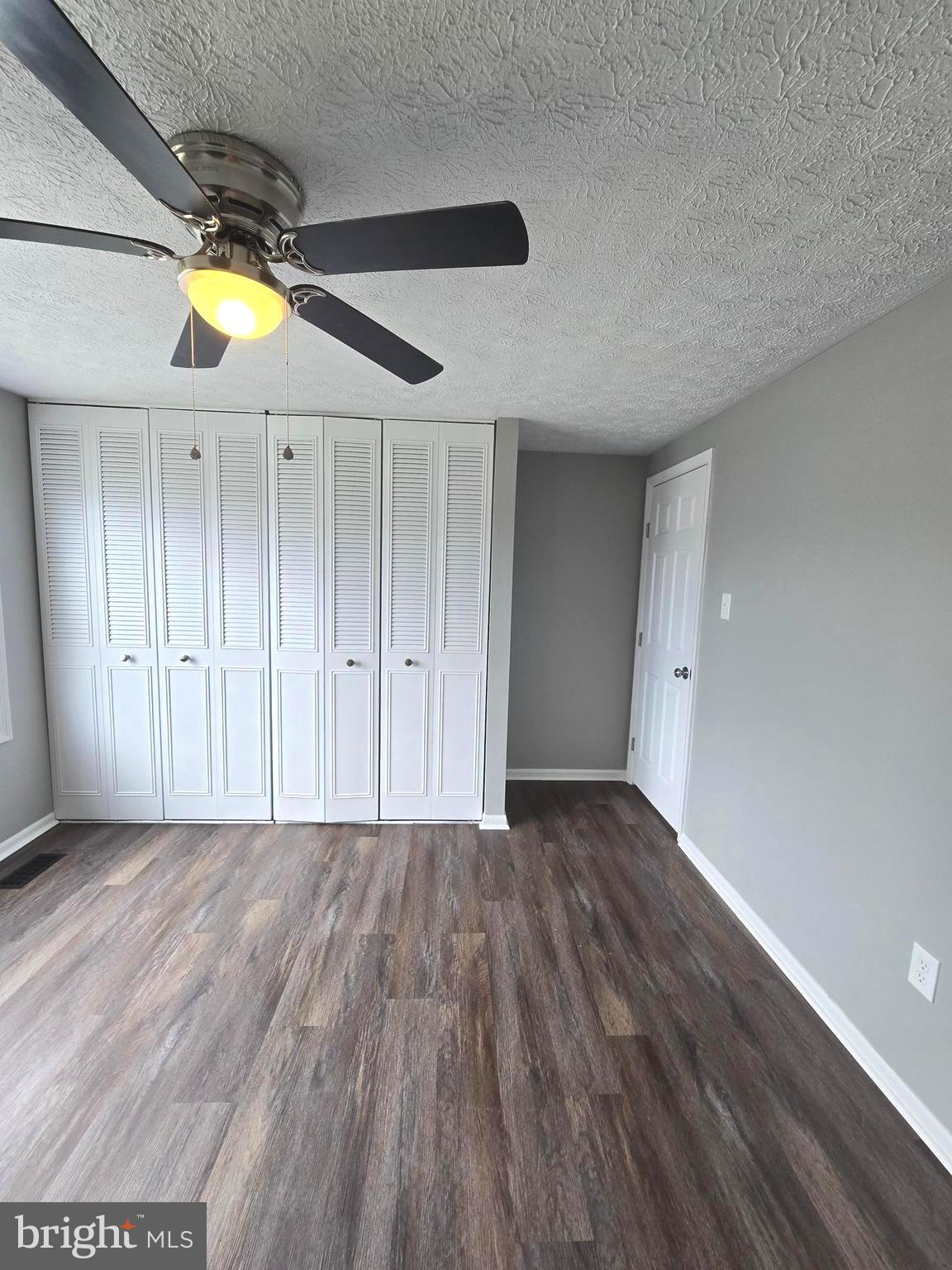 WOODBRIDGE CENTER - Residential