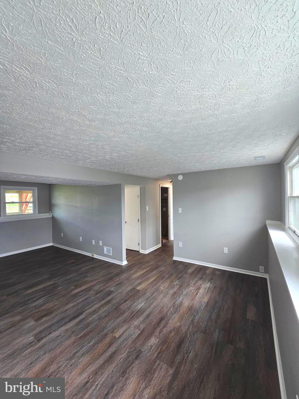 WOODBRIDGE CENTER - Residential