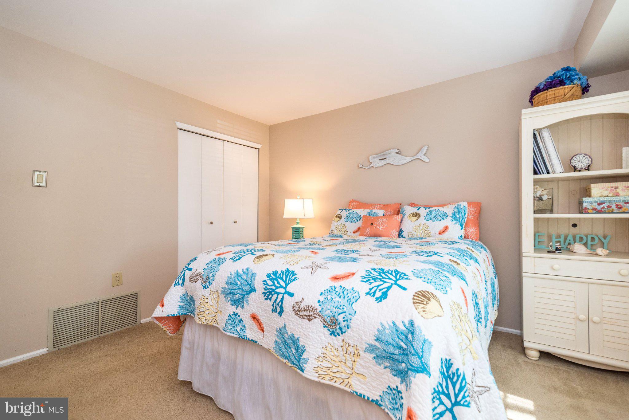 SOCIETY PL - Residential