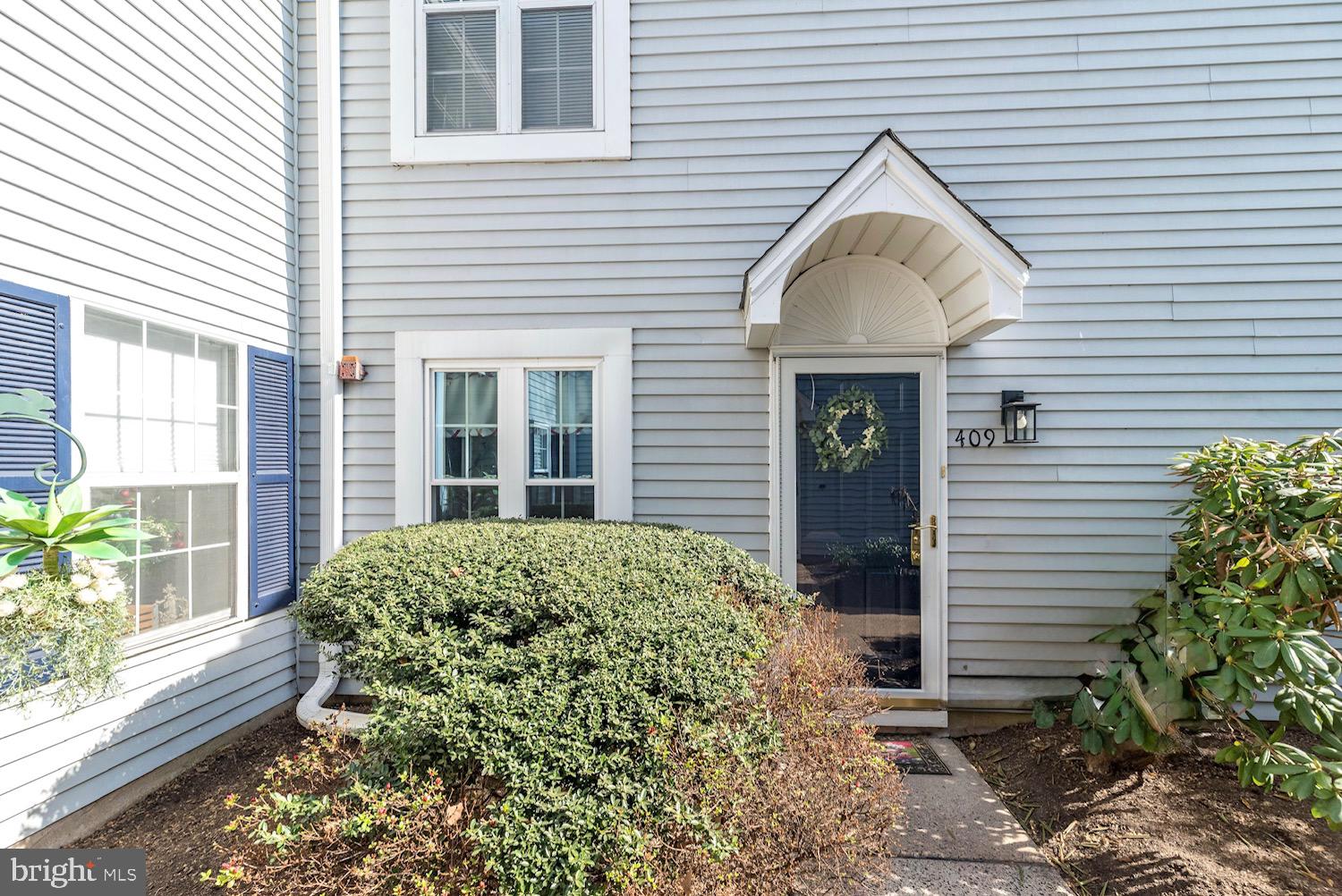 SOCIETY PL - Residential