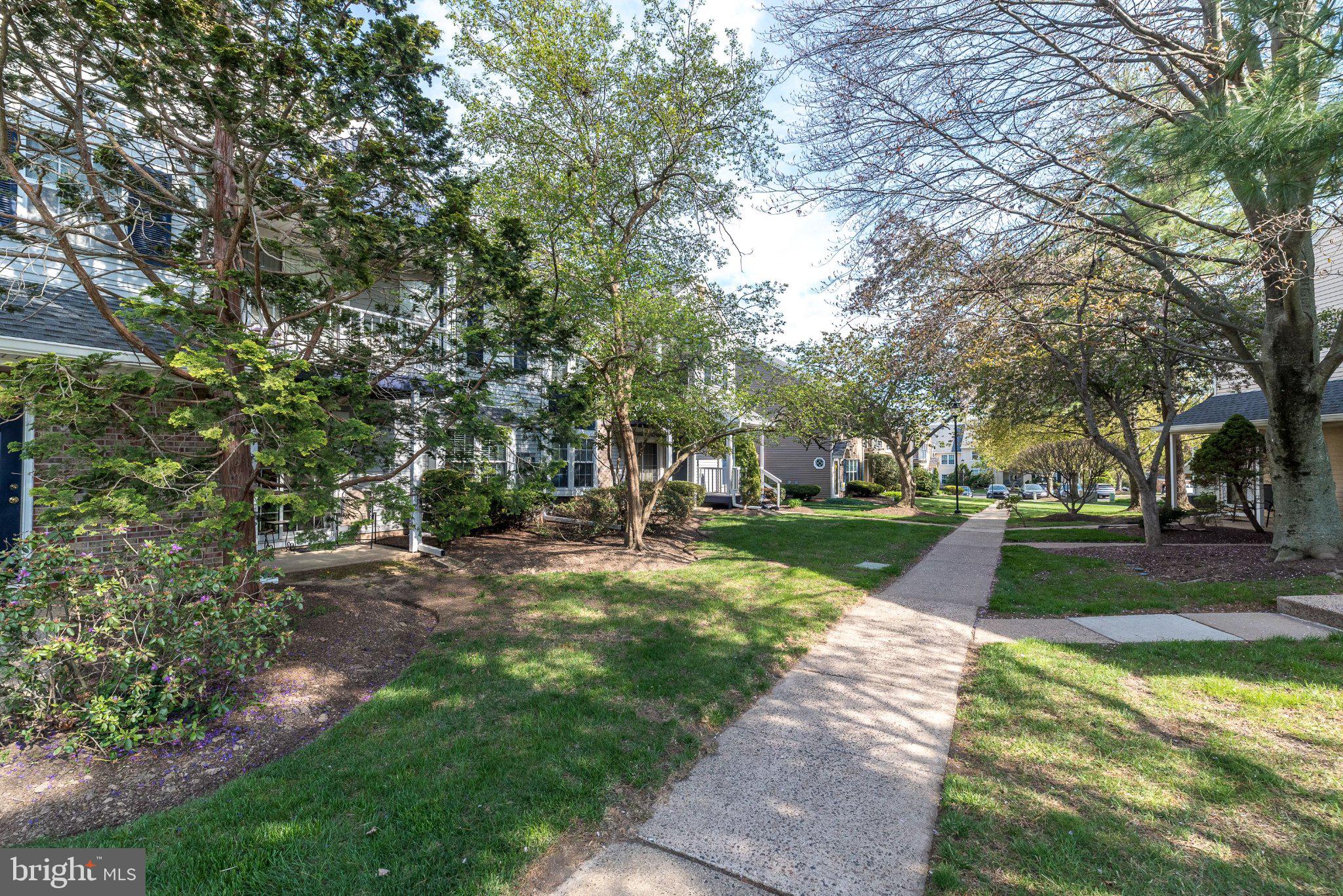 SOCIETY PL - Residential