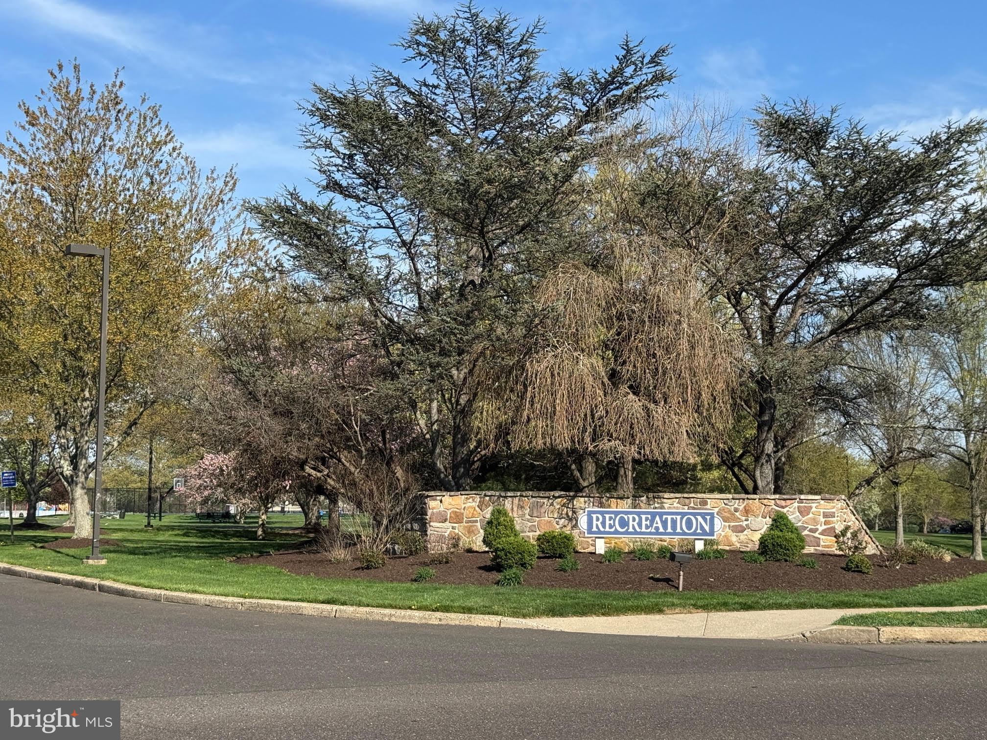 SOCIETY PL - Residential