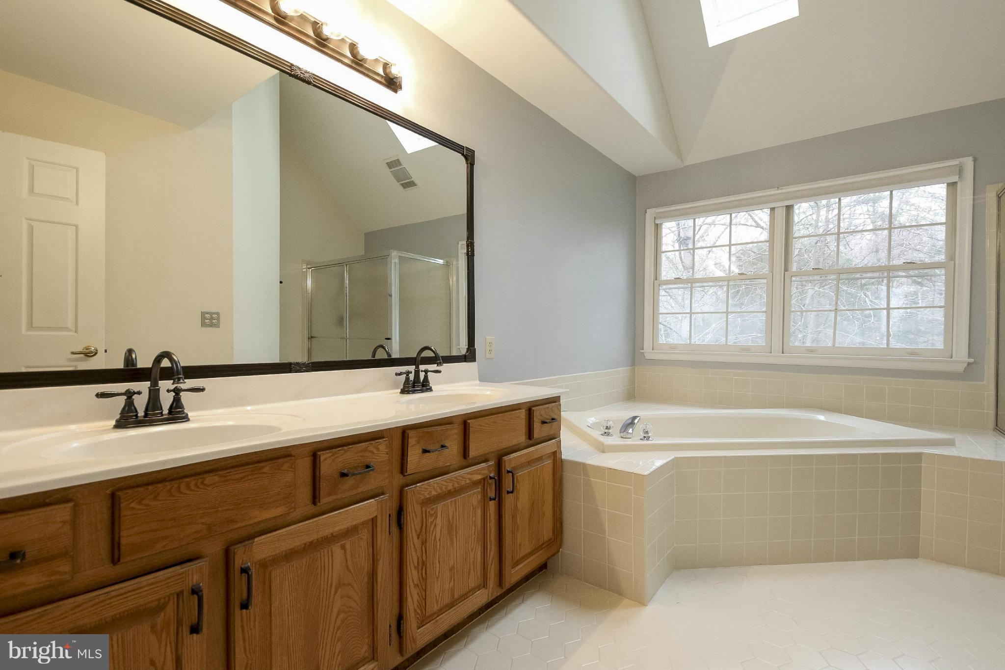 SOUTH WALES - Residential