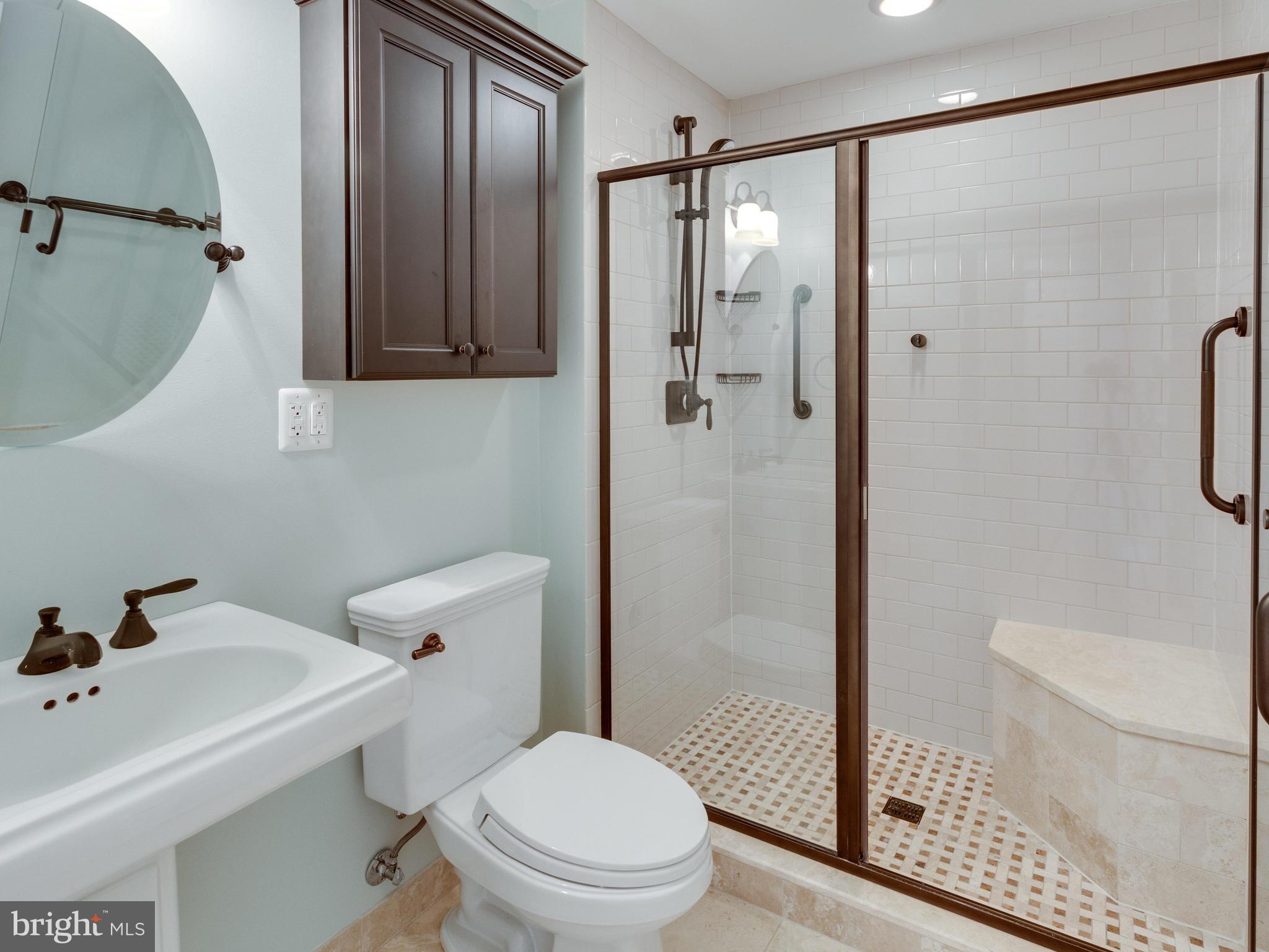 RESTON - Residential