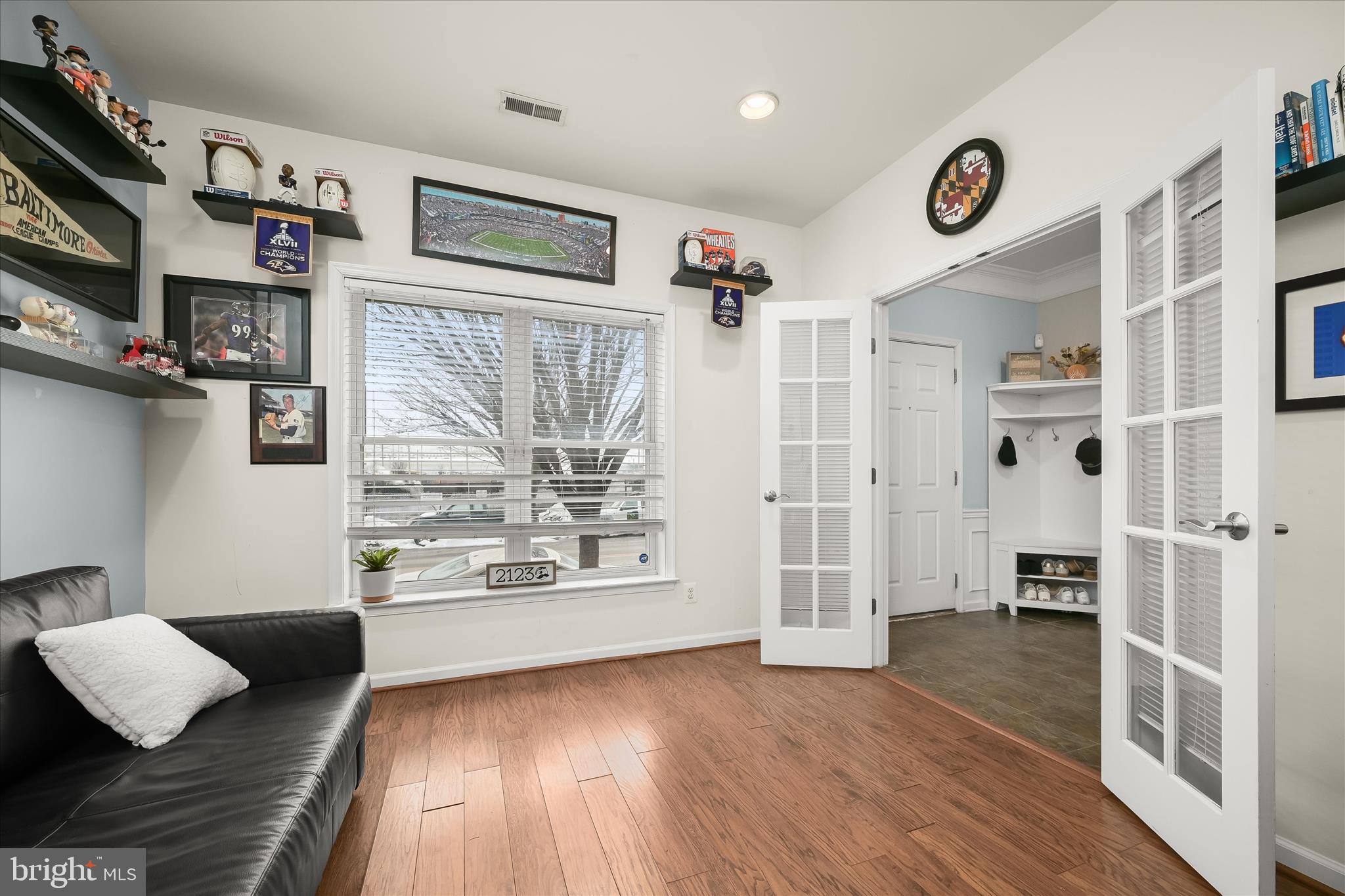 LOCUST POINT - Residential