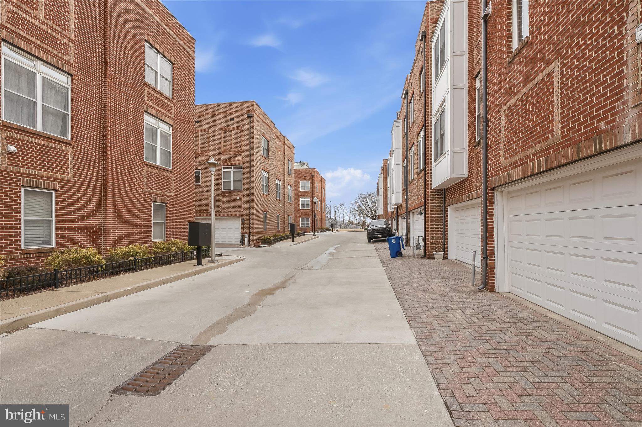 LOCUST POINT - Residential