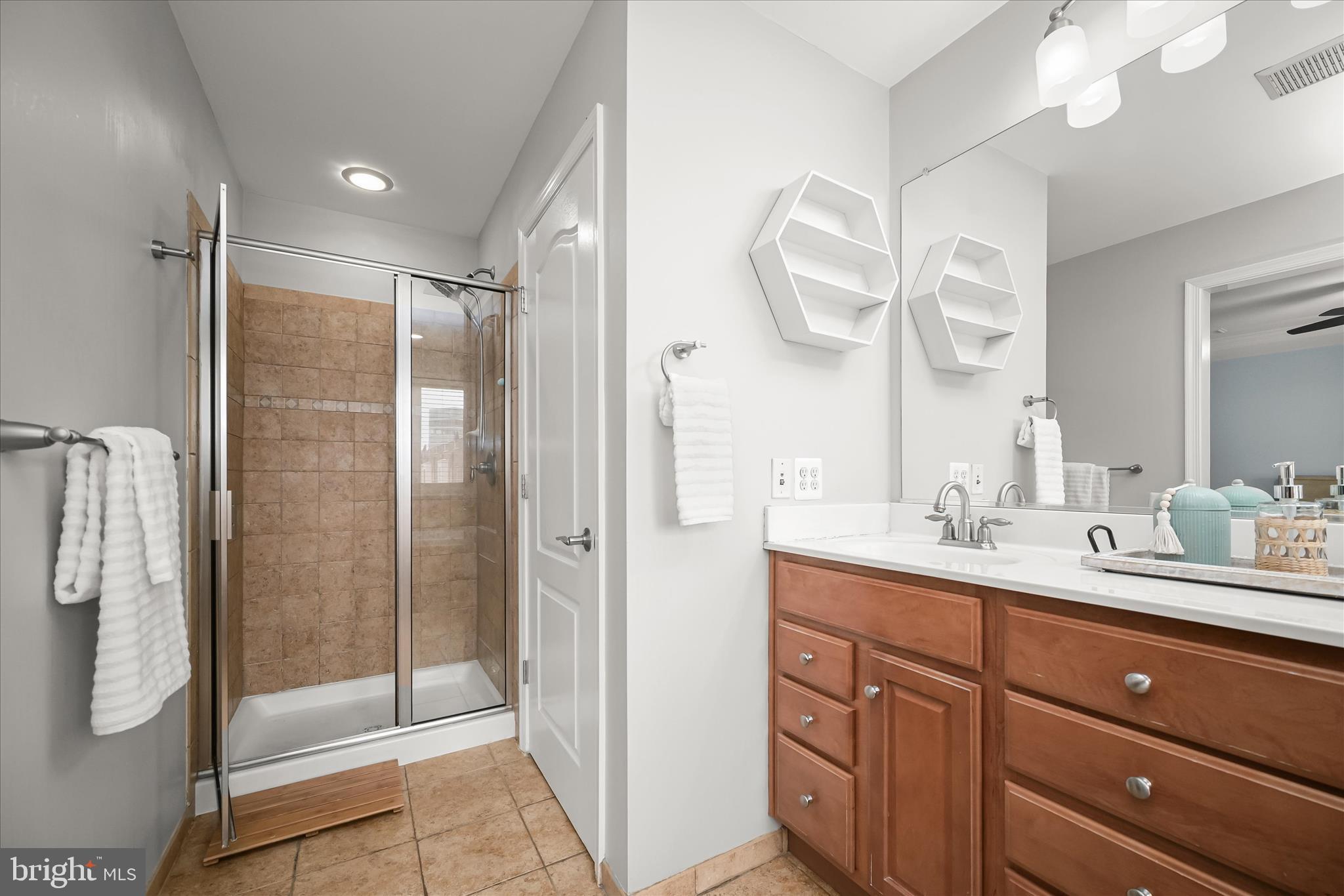 LOCUST POINT - Residential