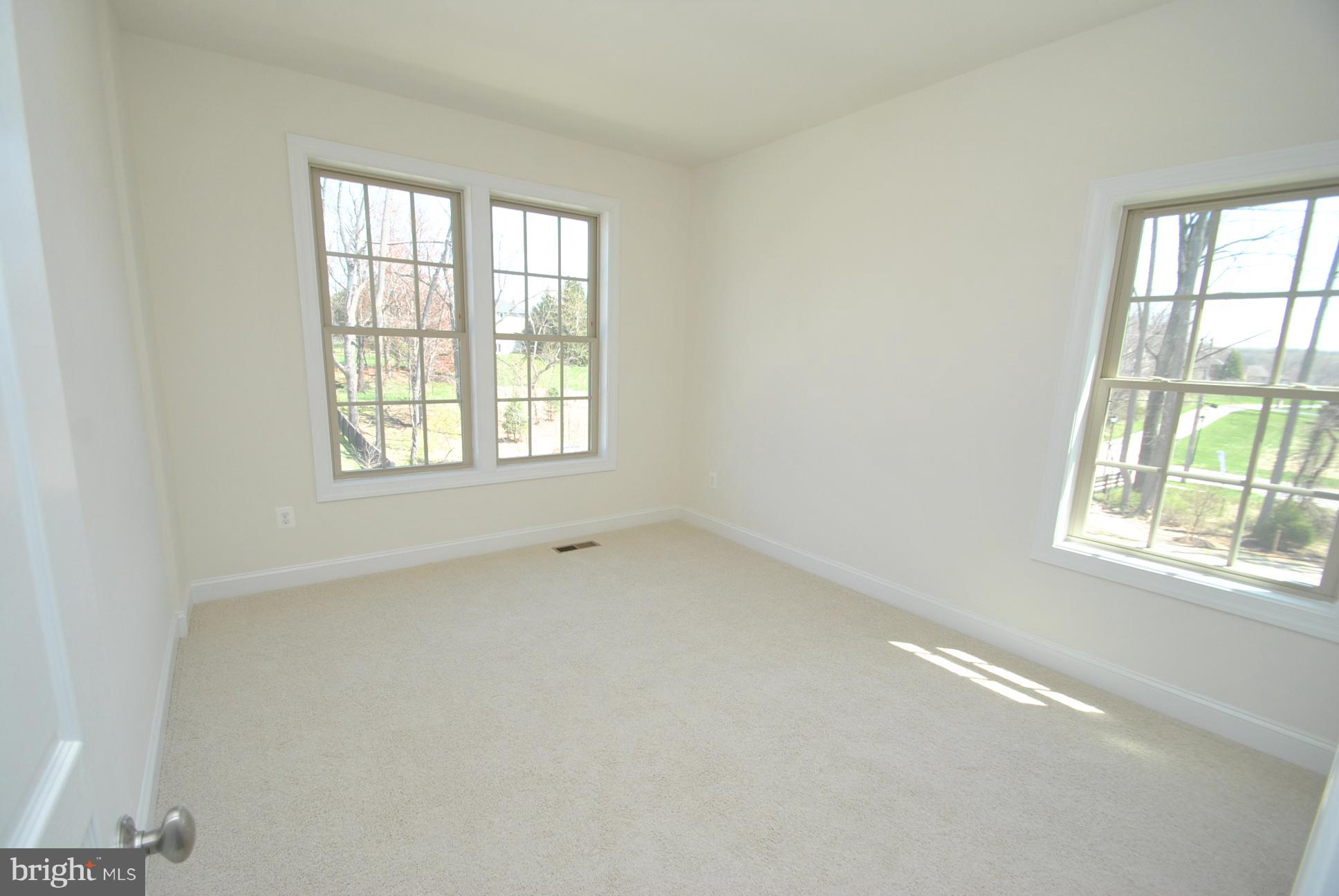 DULANEY VIEW - Residential